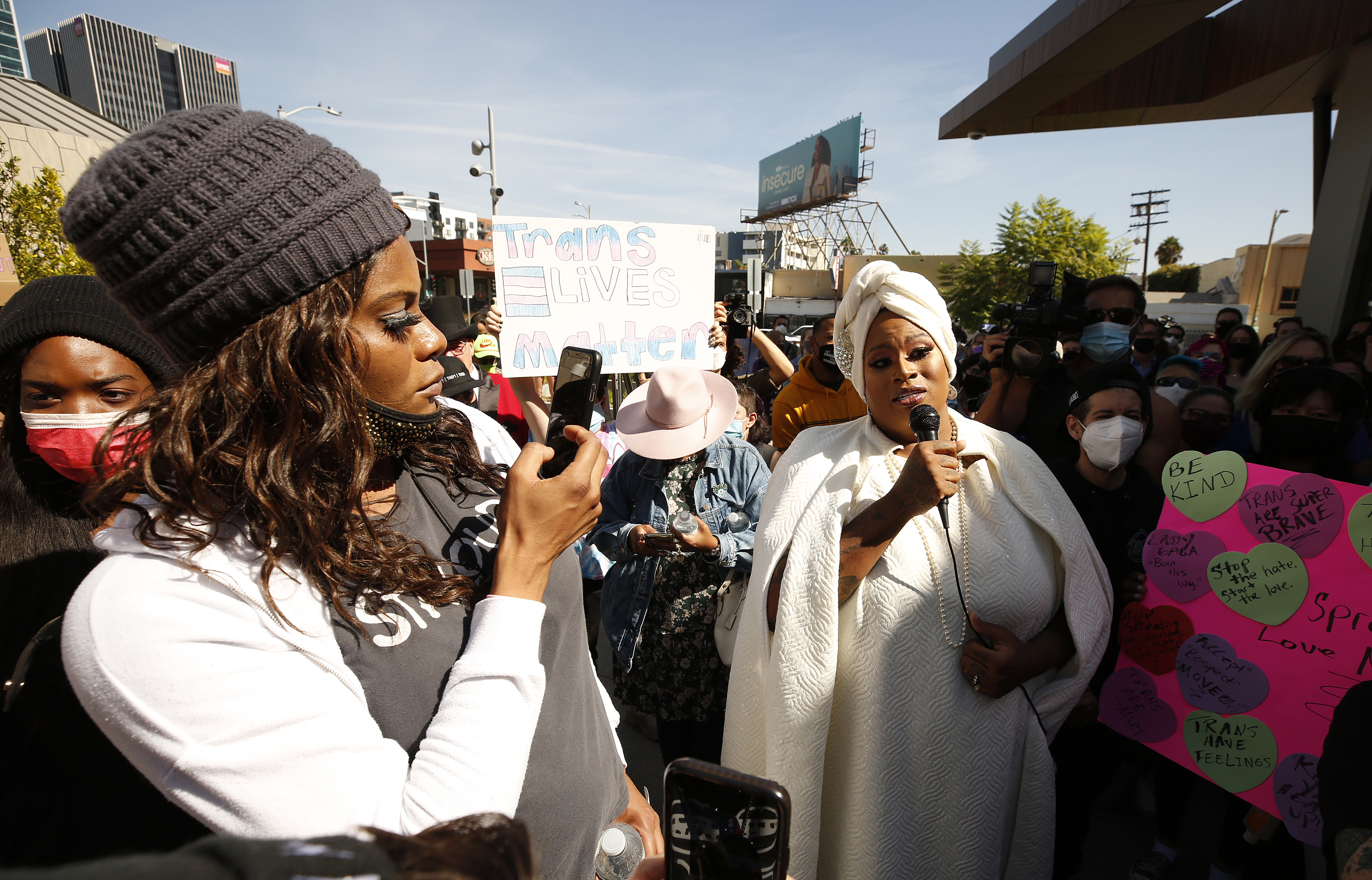 Chappelle critics, supporters square off at Netflix walkout - Vimarsana News