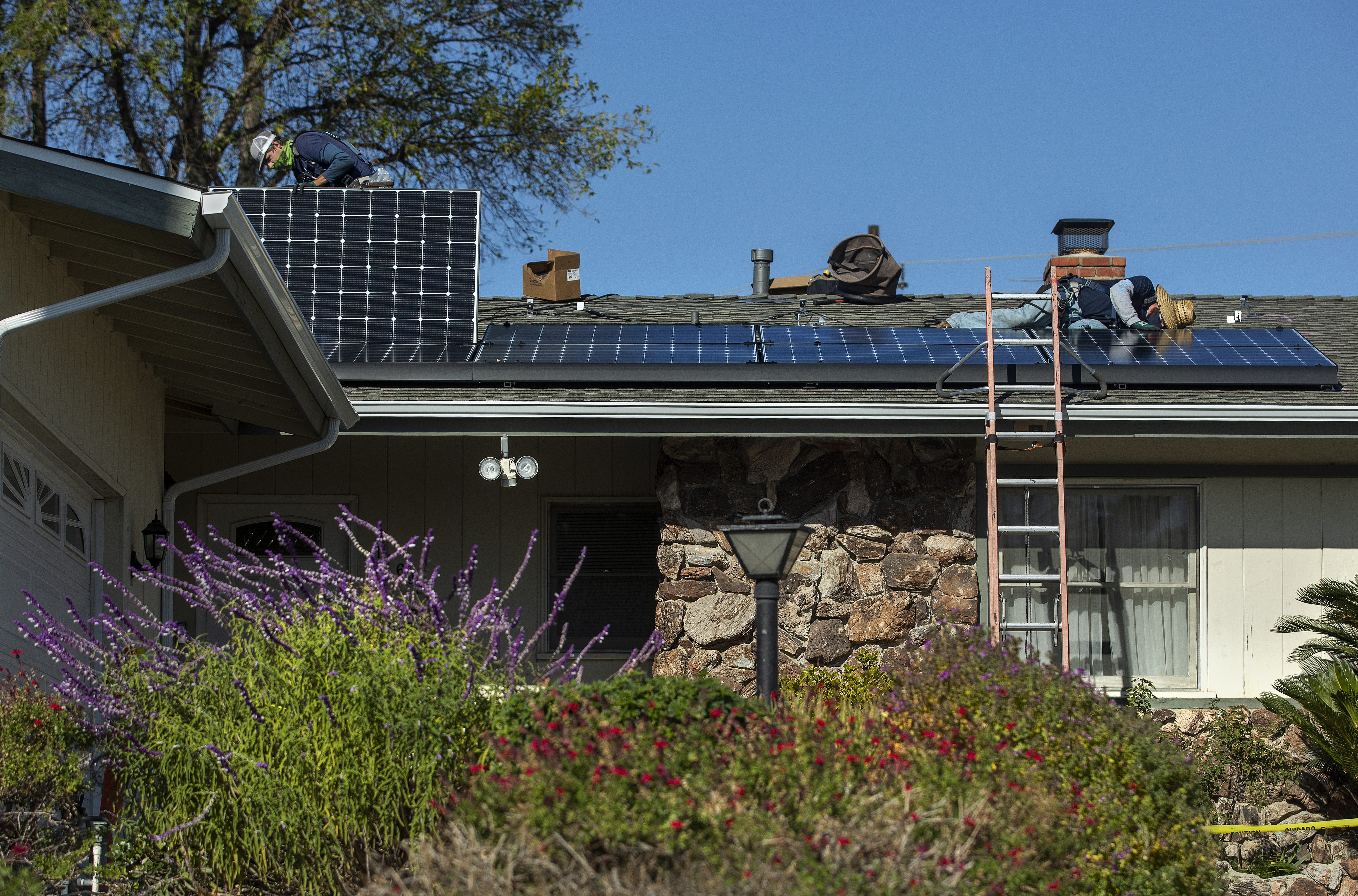 Op-Ed: Sorry, rooftop solar supporters, California incentives really do punish the poor - Vimarsana News