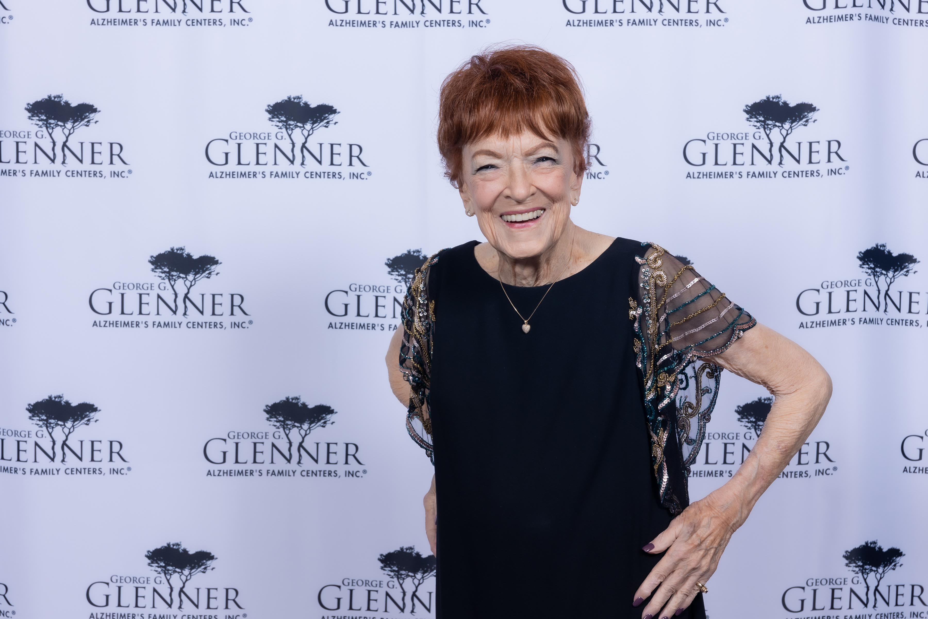 Photo gallery: La Jolla celebration marks 40 years of George G. Glenner Alzheimer's Family Centers - Vimarsana News