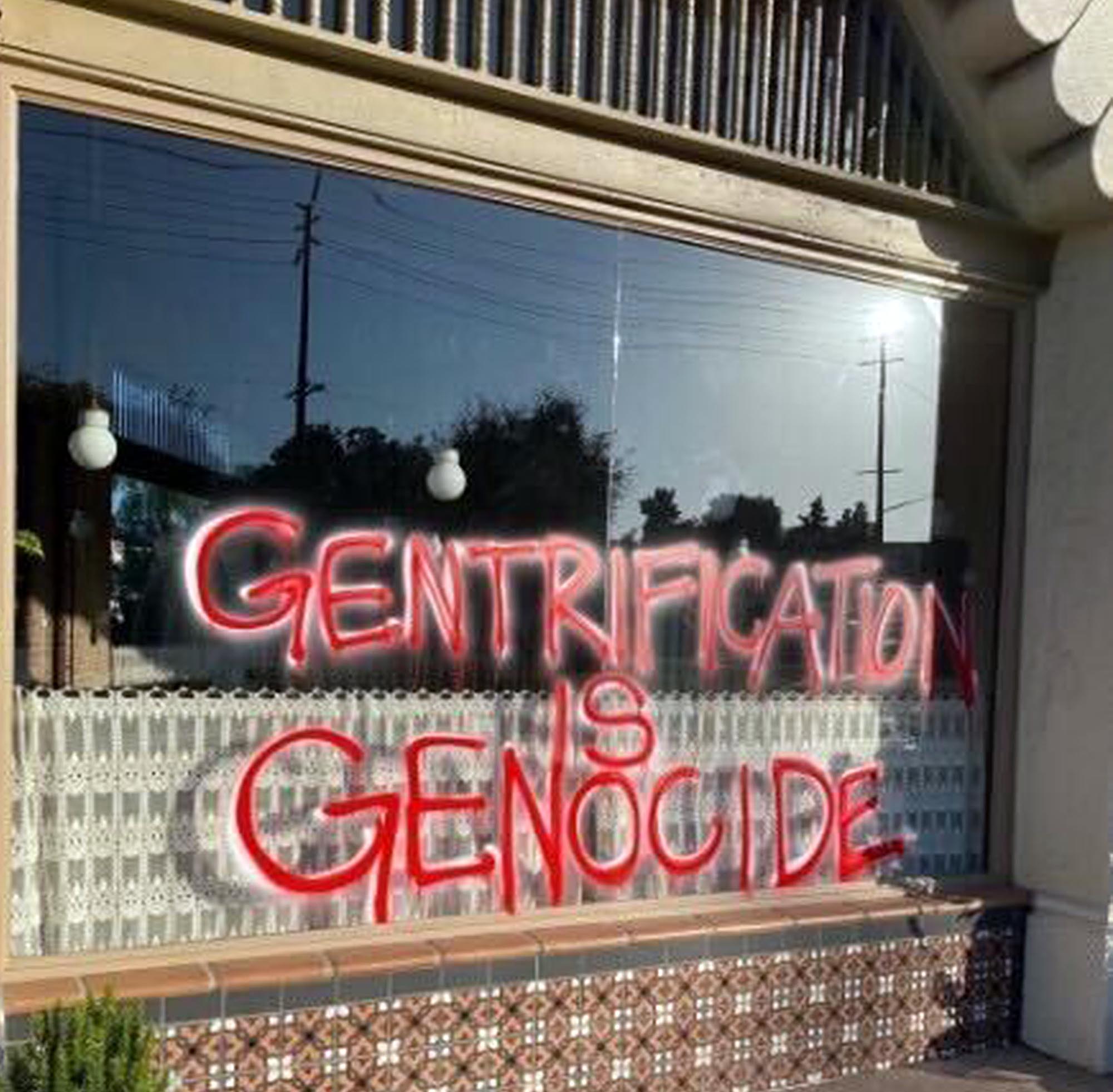 L.A. restaurant Dunsmoor sparks gentrification protest - Vimarsana News