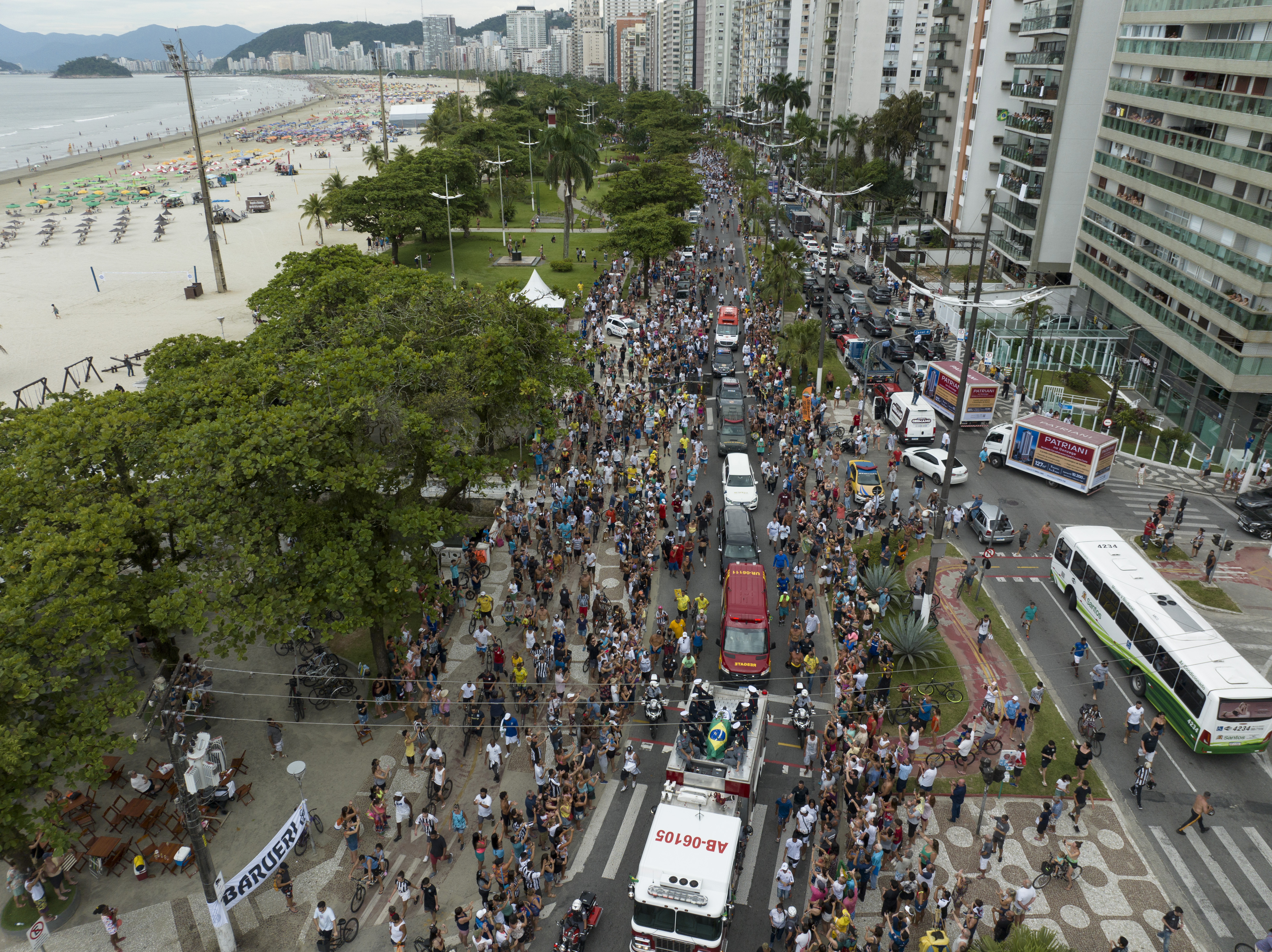 Pelé buried as Brazil and millions around the world mourn - Vimarsana News