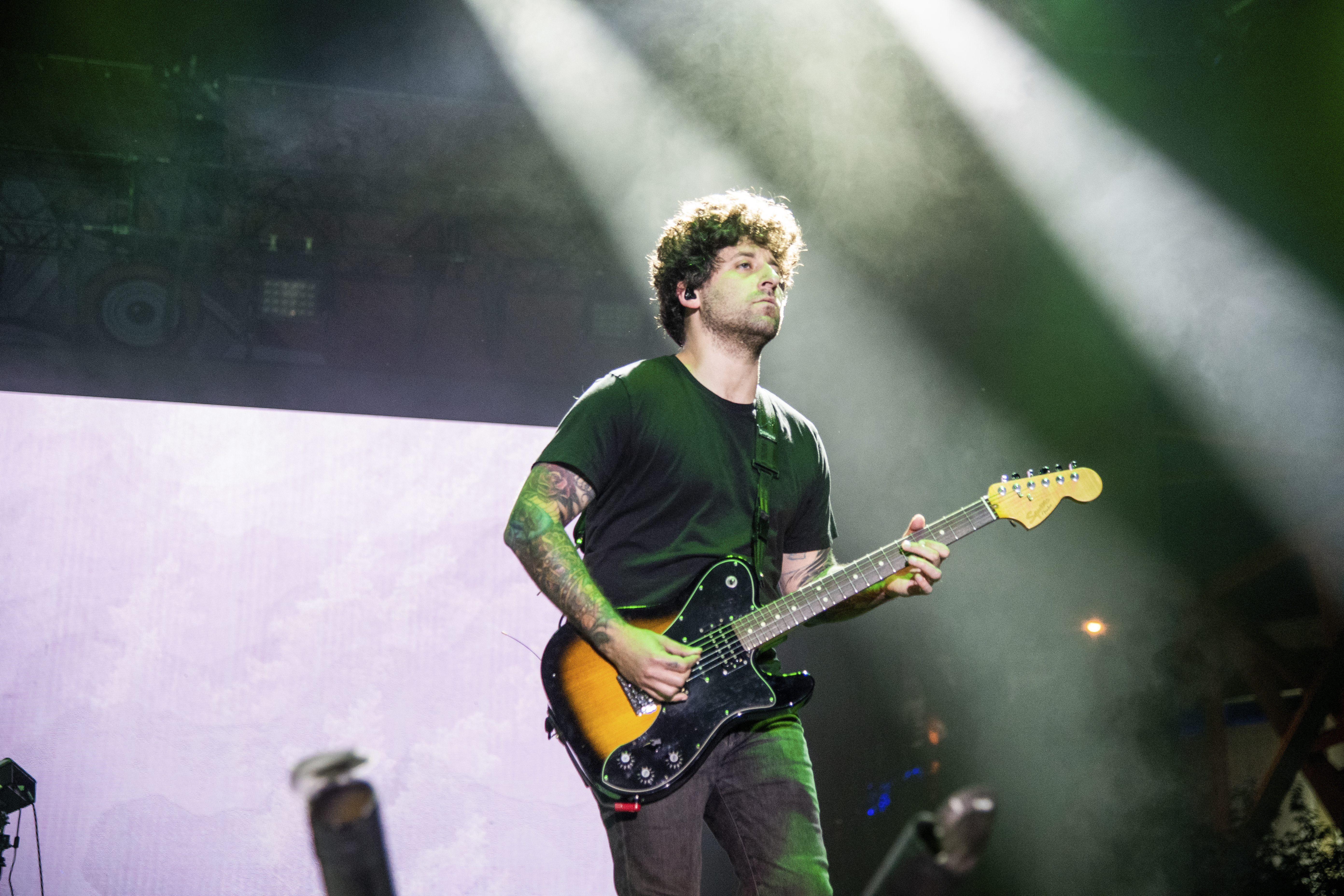 Joe Trohman leaving Fall Out Boy due to mental health issues - Vimarsana News