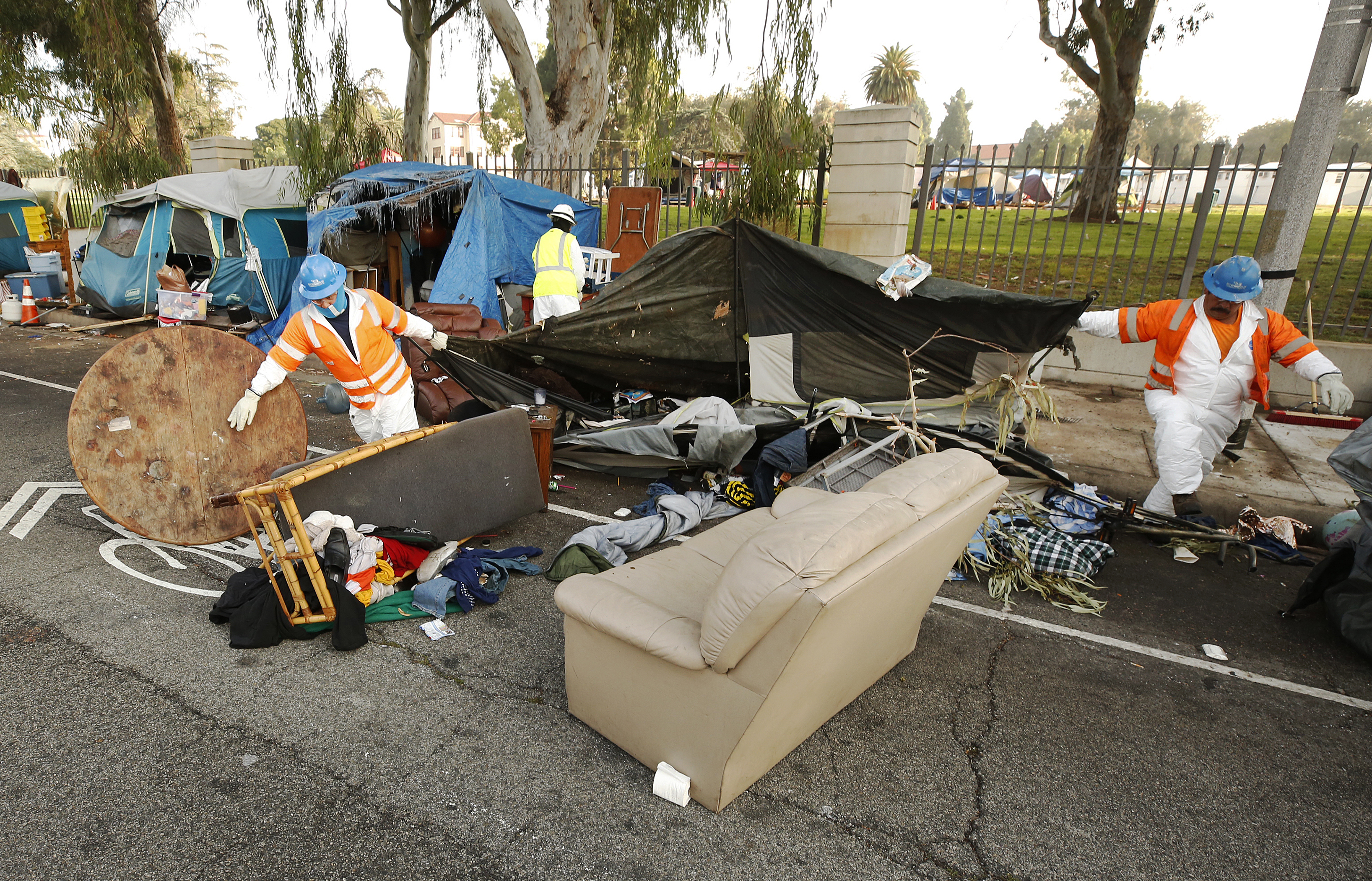 L.A. county clears homeless encampment outside VA campus; vets offered shelter inside - Vimarsana News