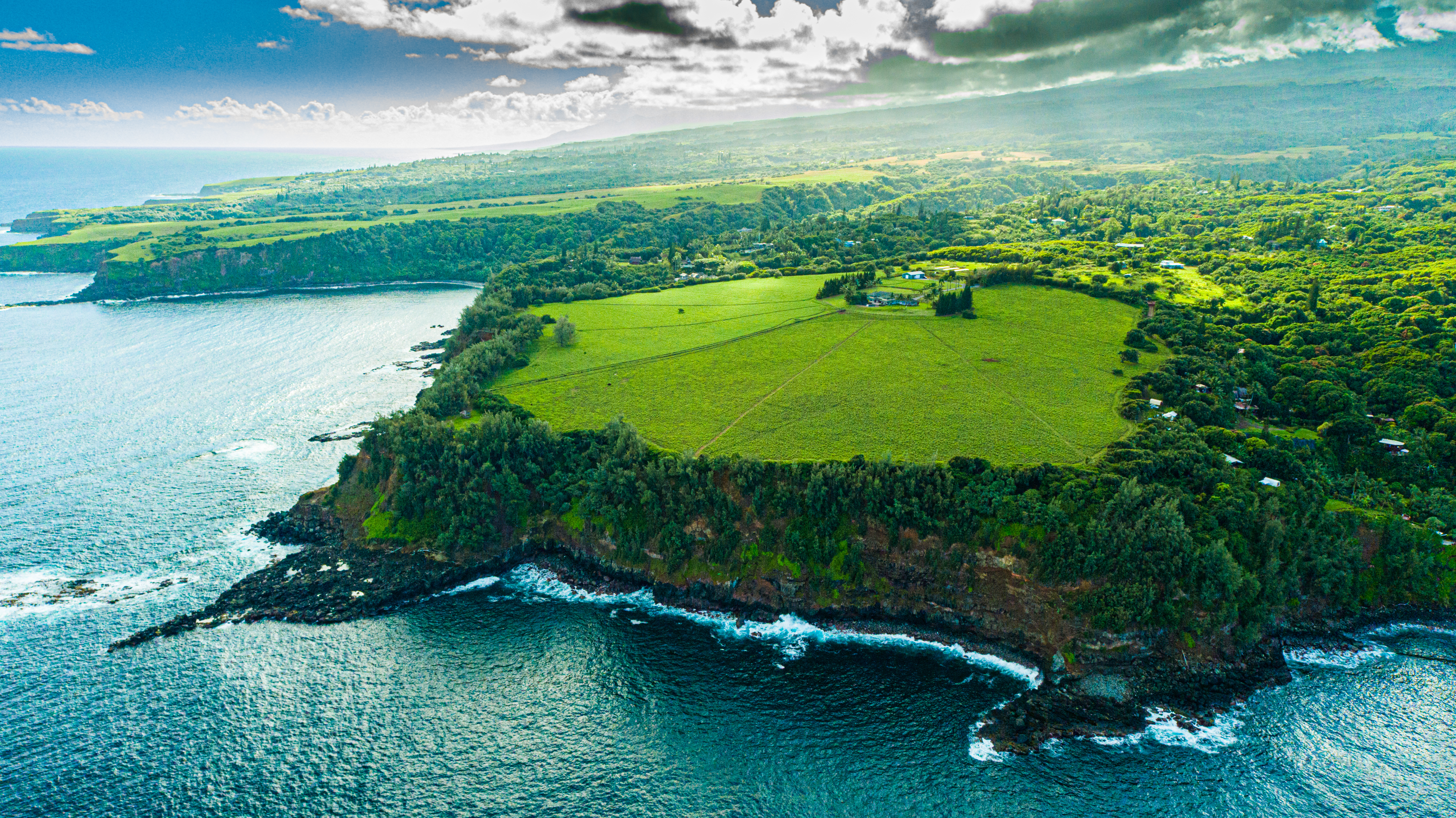 Legendary windsurfer Robby Naish asks $18 million for Hawaii estate - Vimarsana News