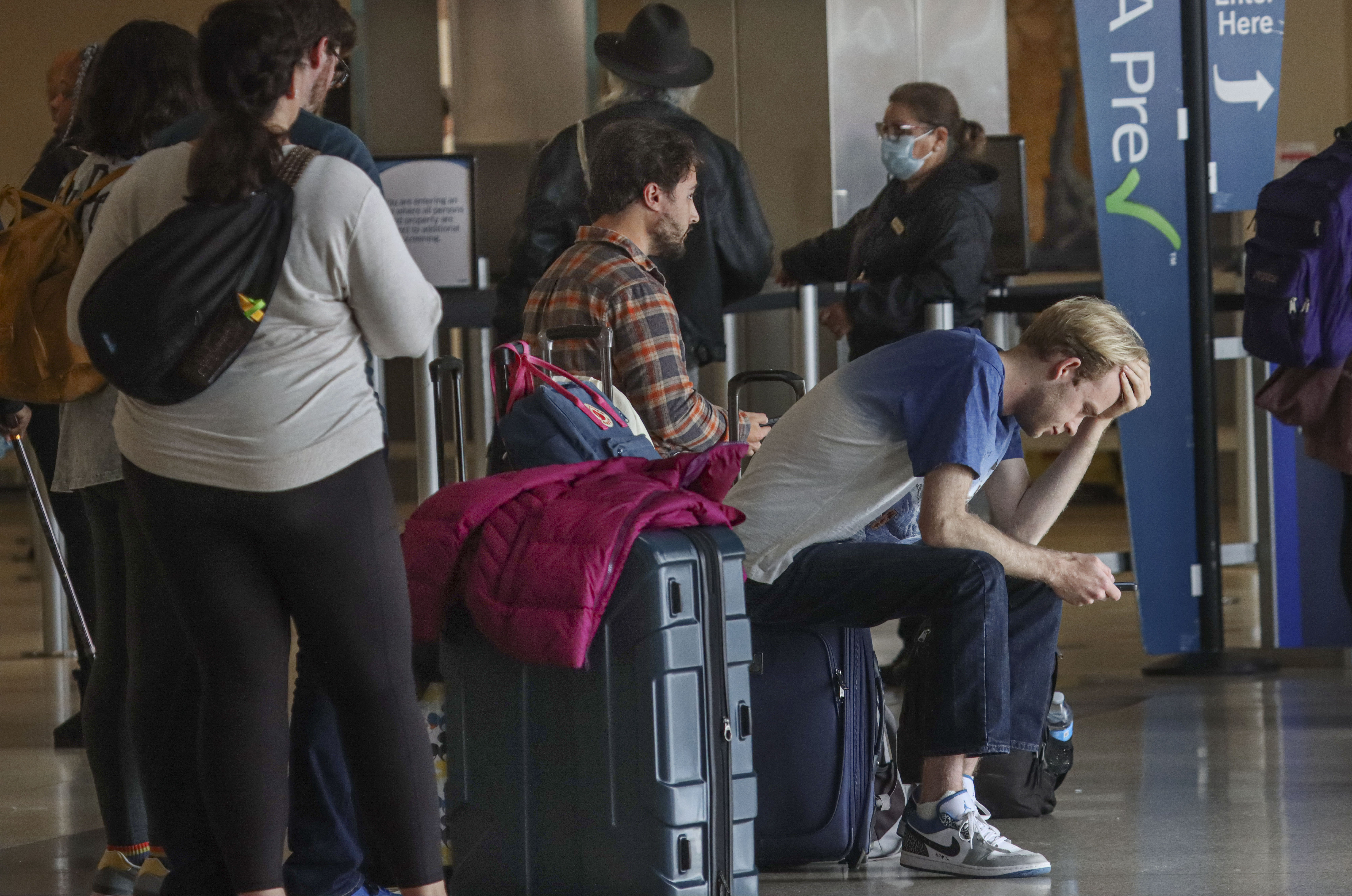 Controlled chaos settles in at San Diego airport as Southwest prepares to 'return to normal' by Friday - Vimarsana News