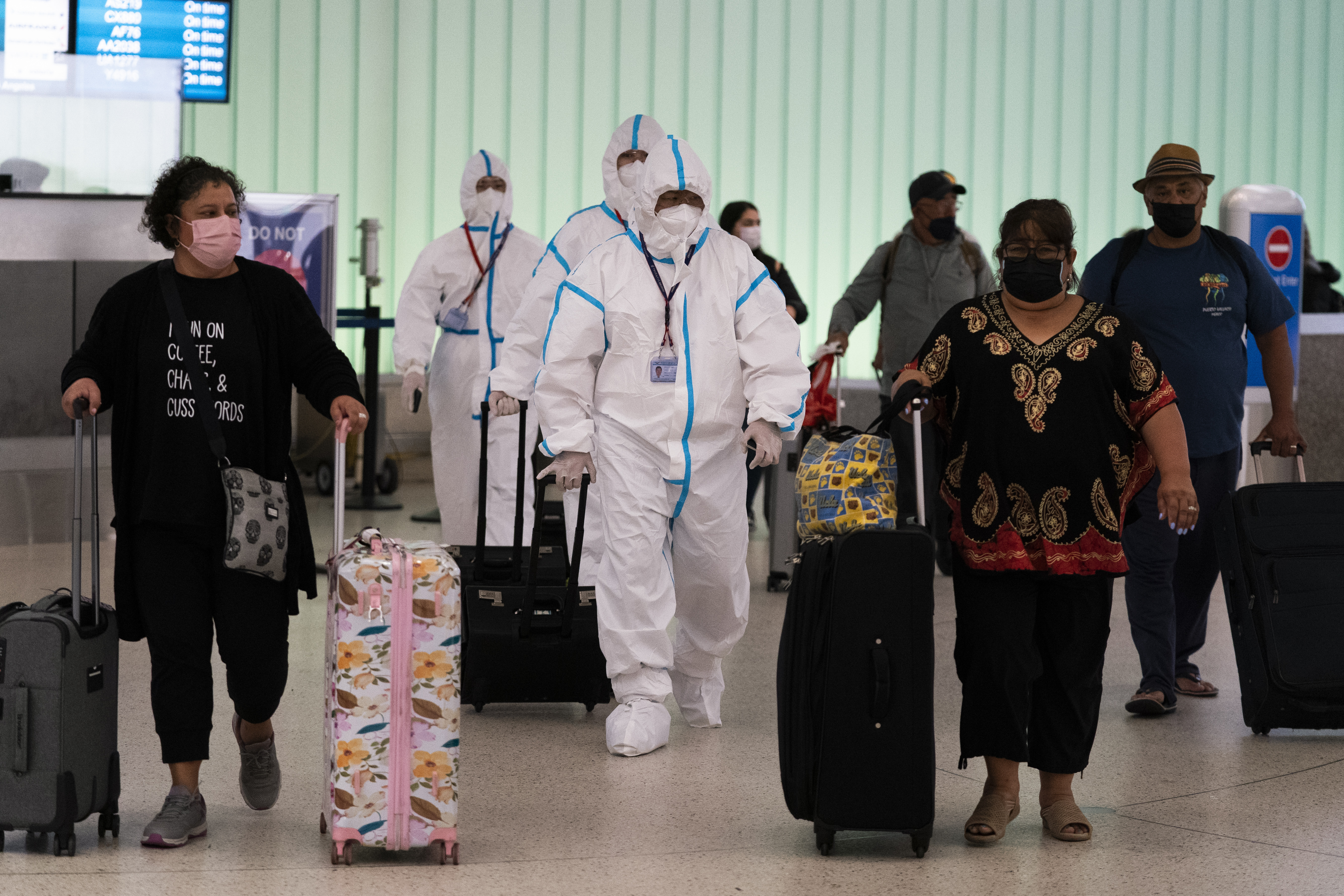 Coronavirus Today: As Omicron arrives, perhaps 'we should be rooting for Delta' - Vimarsana News