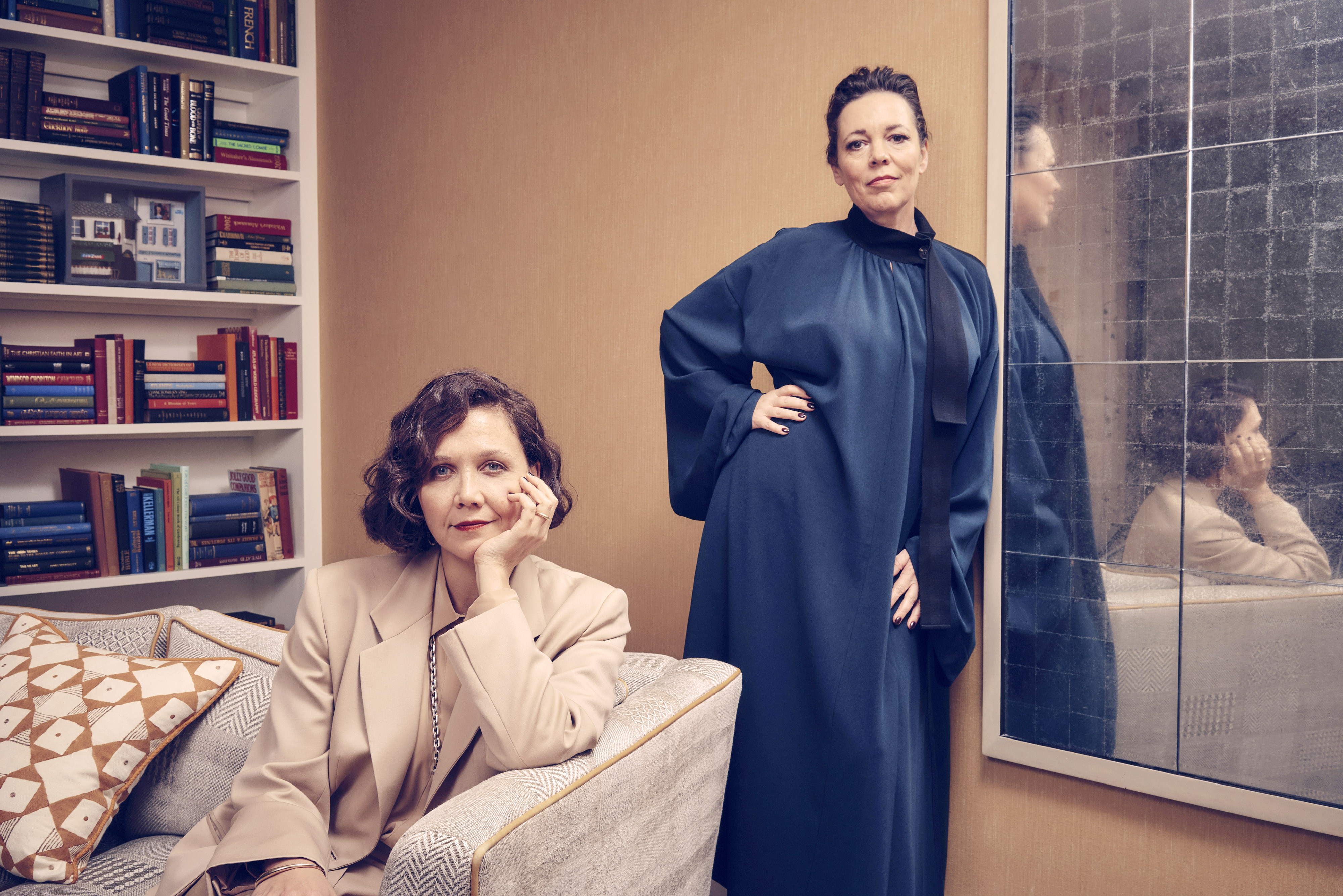 Olivia Colman and Maggie Gyllenhaal on 'Lost Daughter' ending - Vimarsana News