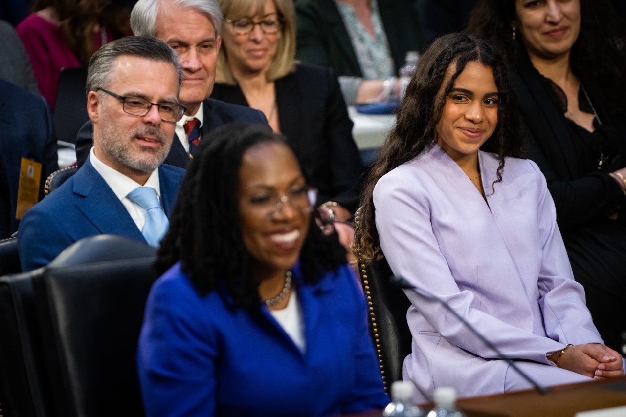 Photographer from the Bay Area captures viral photo of Judge Ketanji Brown Jackson - Vimarsana News