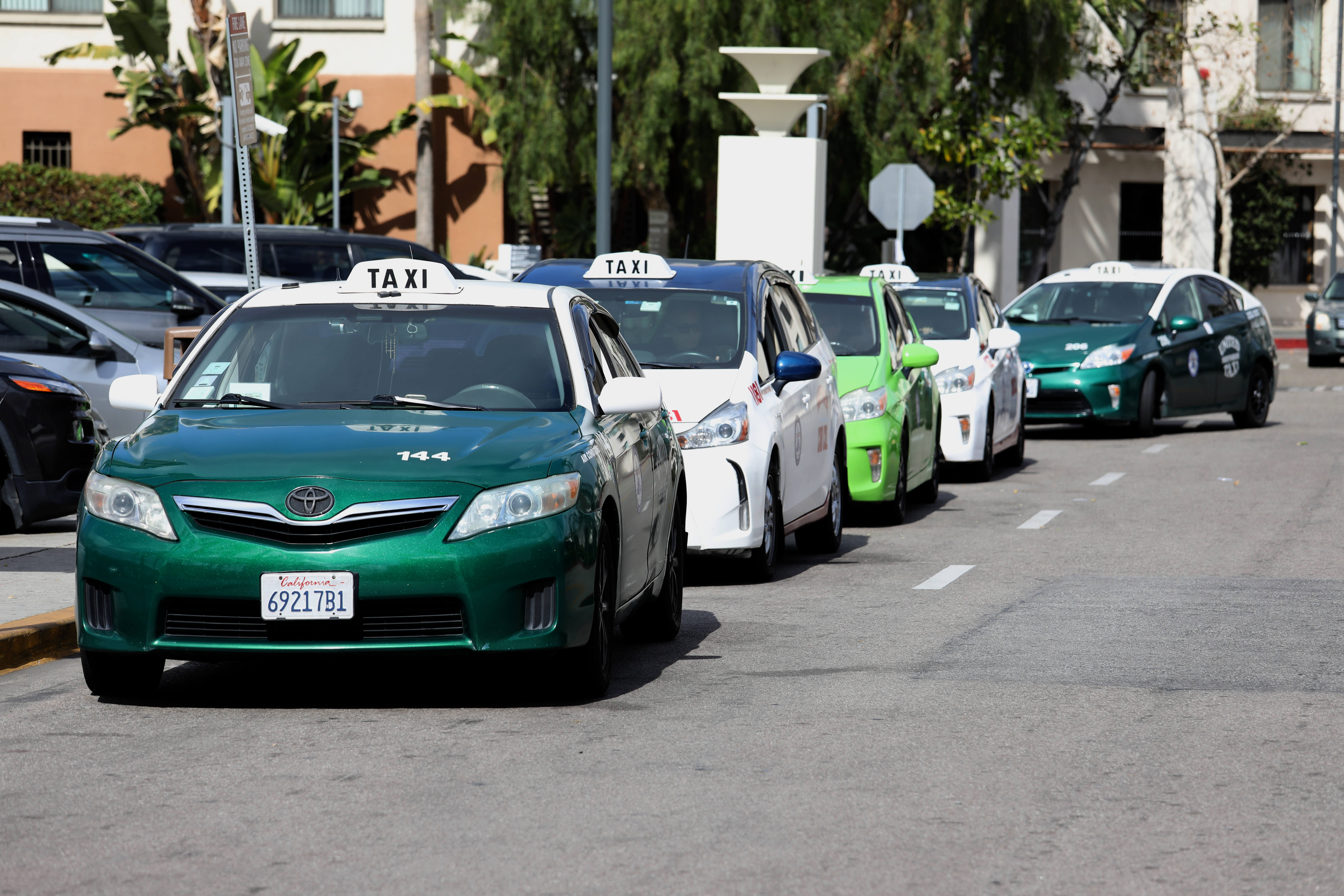 L.A. program that helps pay seniors' cab fare in jeopardy - Vimarsana News