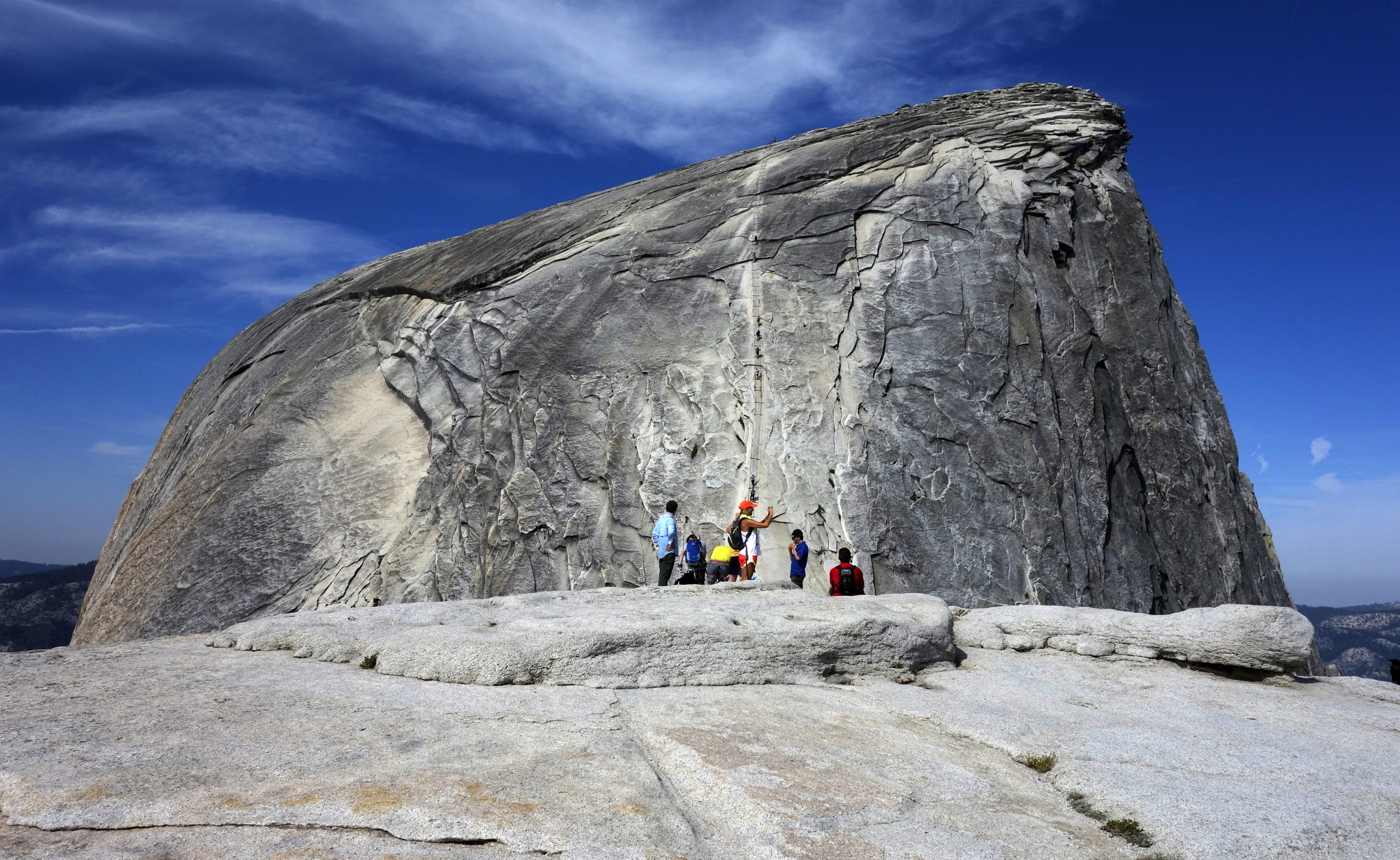 New Zealand student survives 80-foot fall from Yosemite's Half Dome - Vimarsana News
