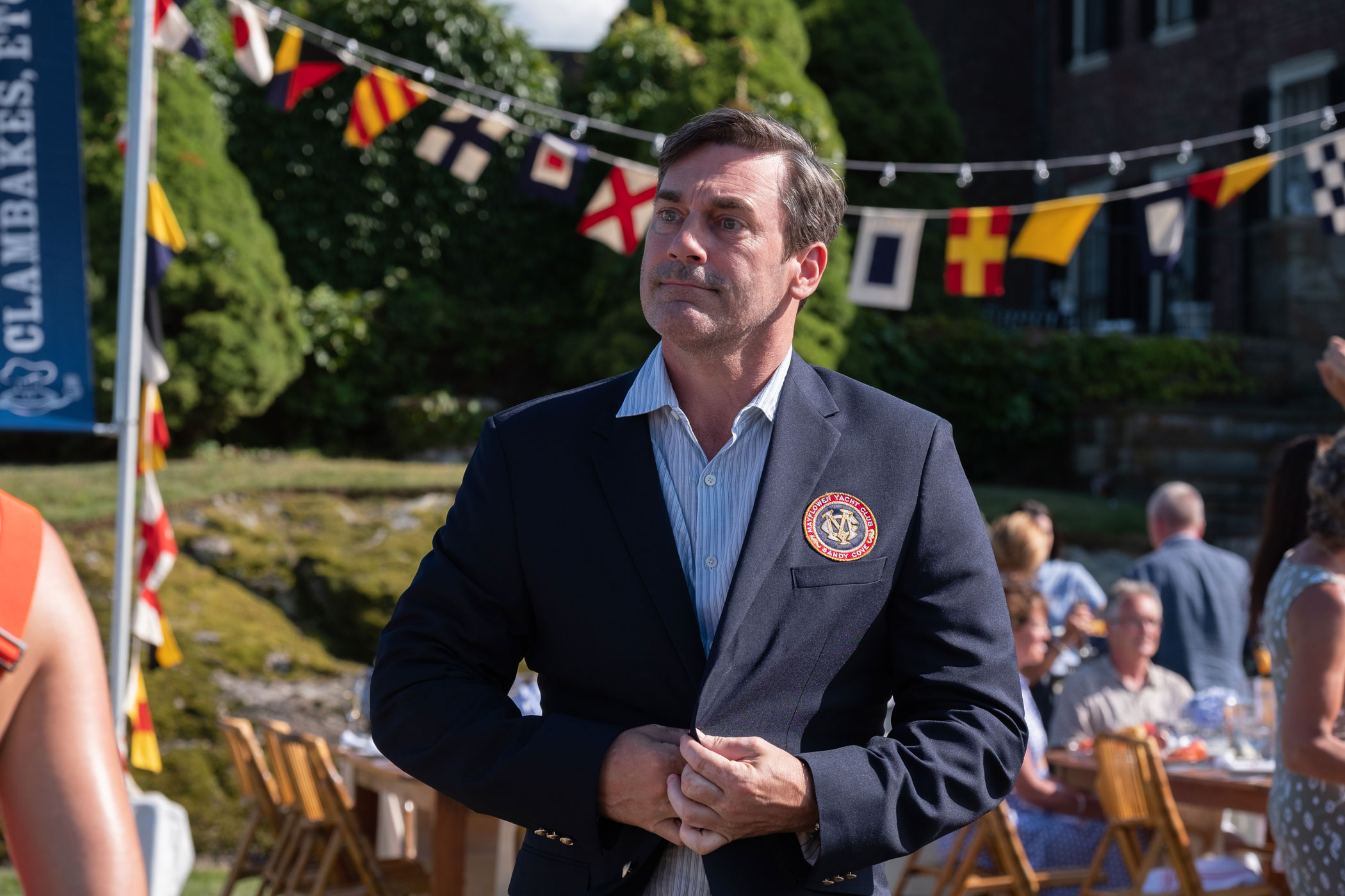 'Confess, Fletch' review: Jon Hamm's mystery comedy showcase - Vimarsana News