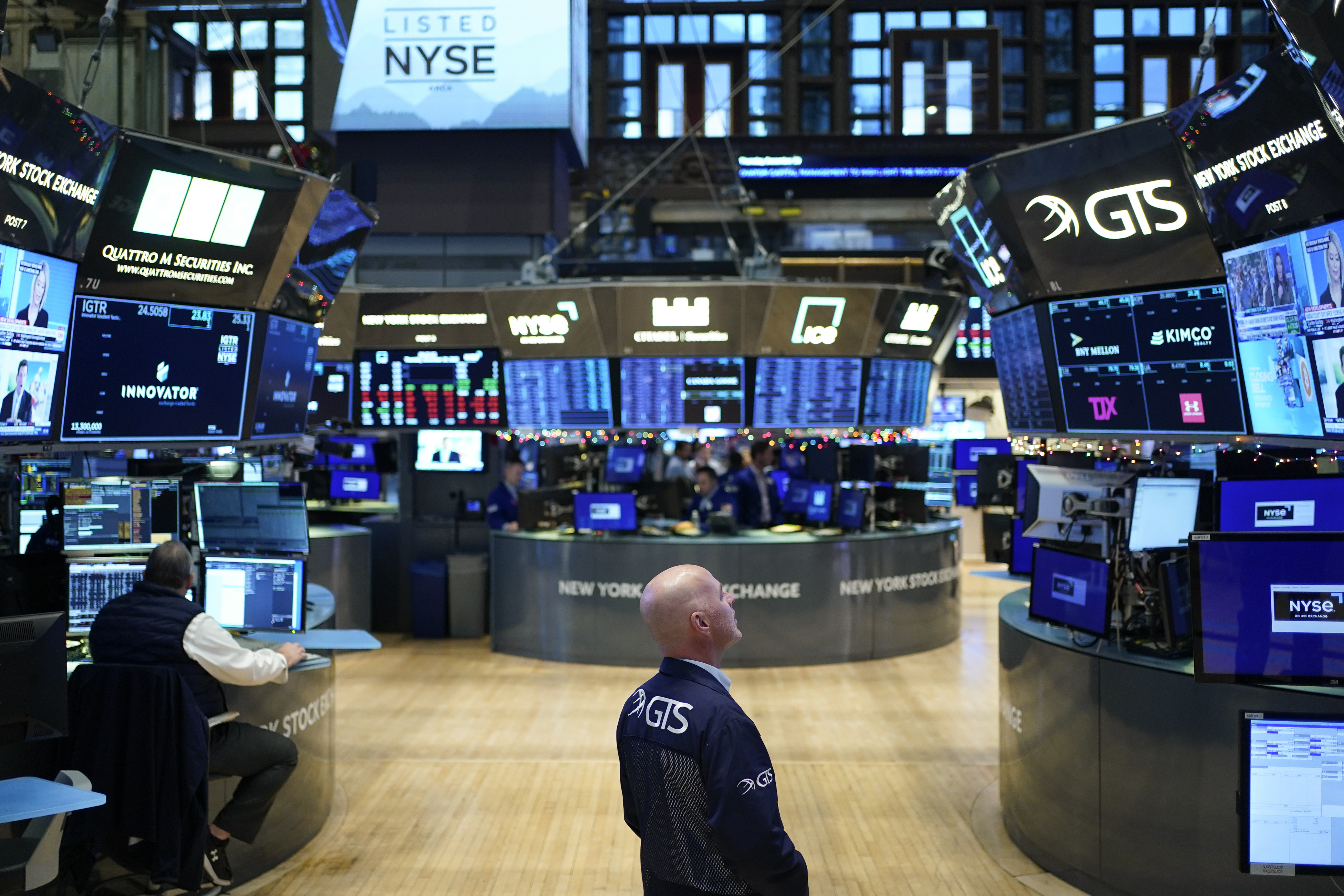 Wall Street rises as earnings ramp up, Fed rate move nears - Vimarsana News