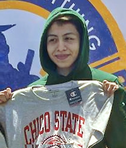 Friends of the Solana Beach Library awards scholarships to six local students - Vimarsana News