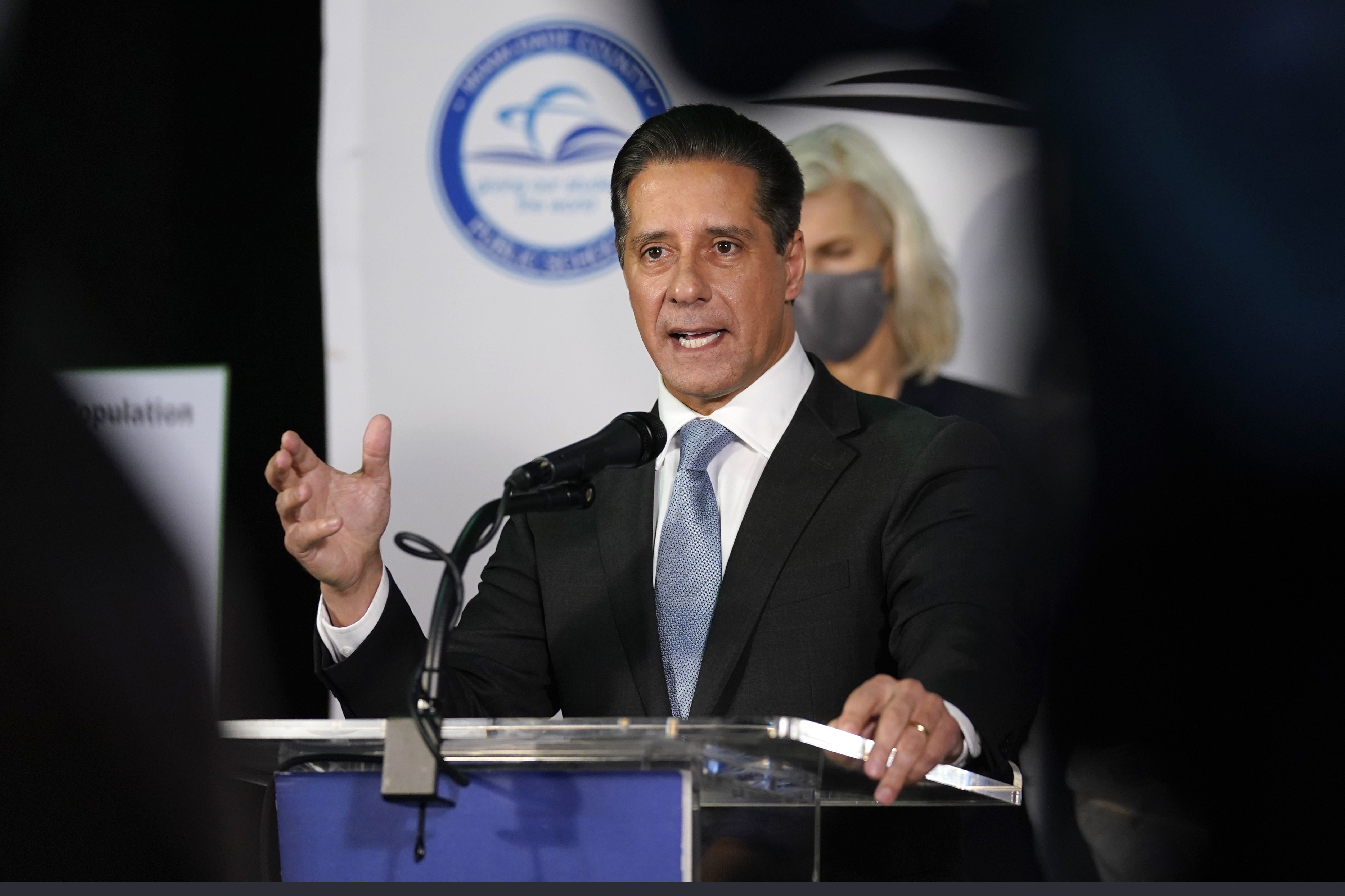 Who is Alberto Carvalho, LAUSD's new superintendent? - Vimarsana News