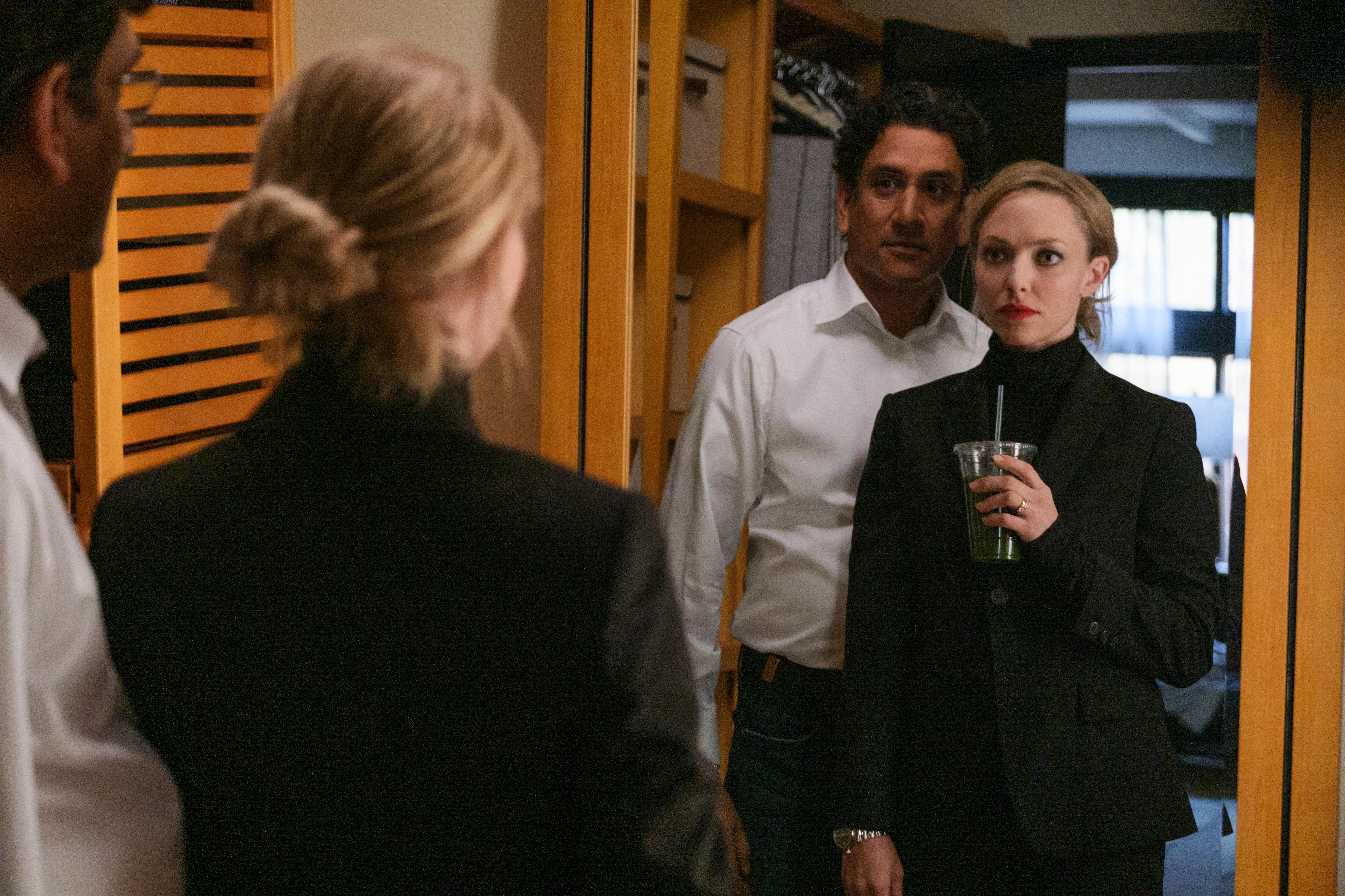 How Hulu 'The Dropout' star mastered Elizabeth Holmes' voice - Vimarsana News