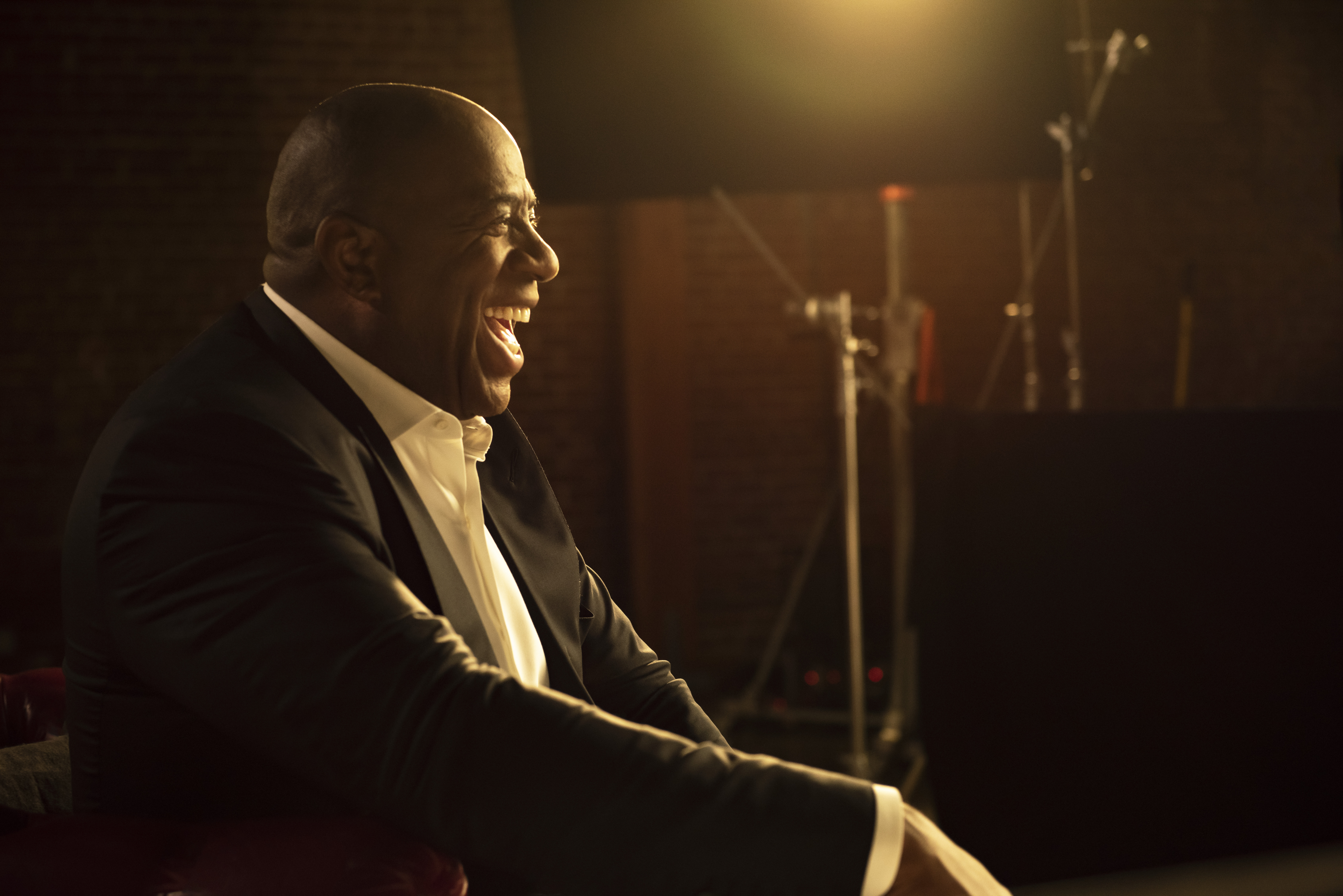 Apple TV sets major doc about Lakers great Magic Johnson - Vimarsana News