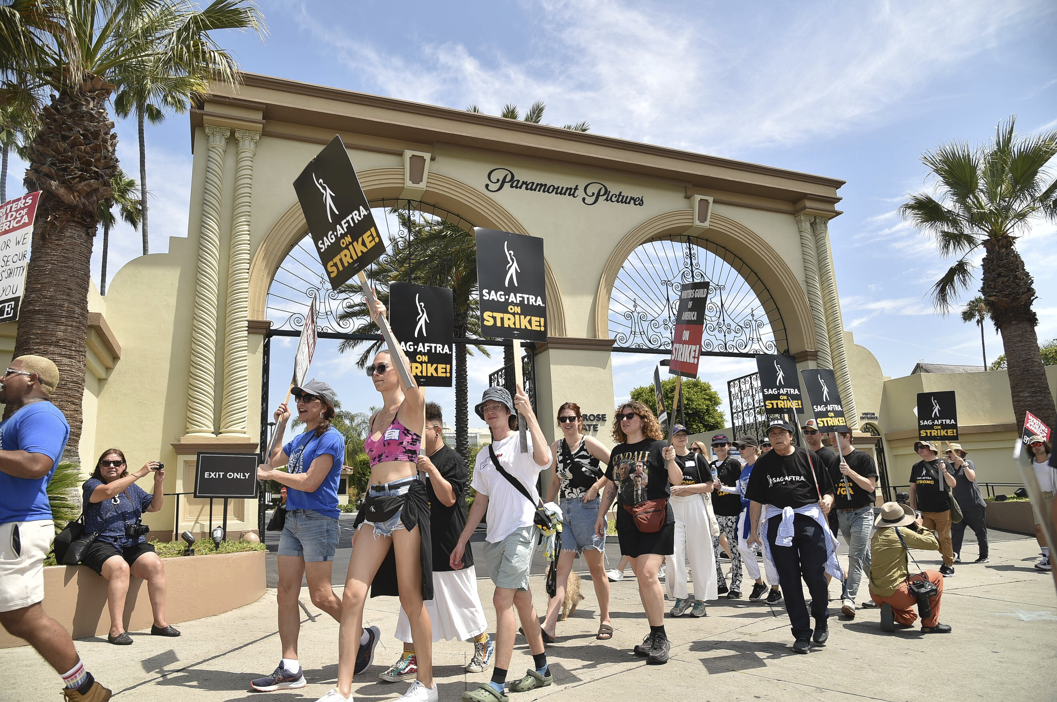Hollywood workers struggle post WGA, SAG-AFTRA strike rebound - Vimarsana News