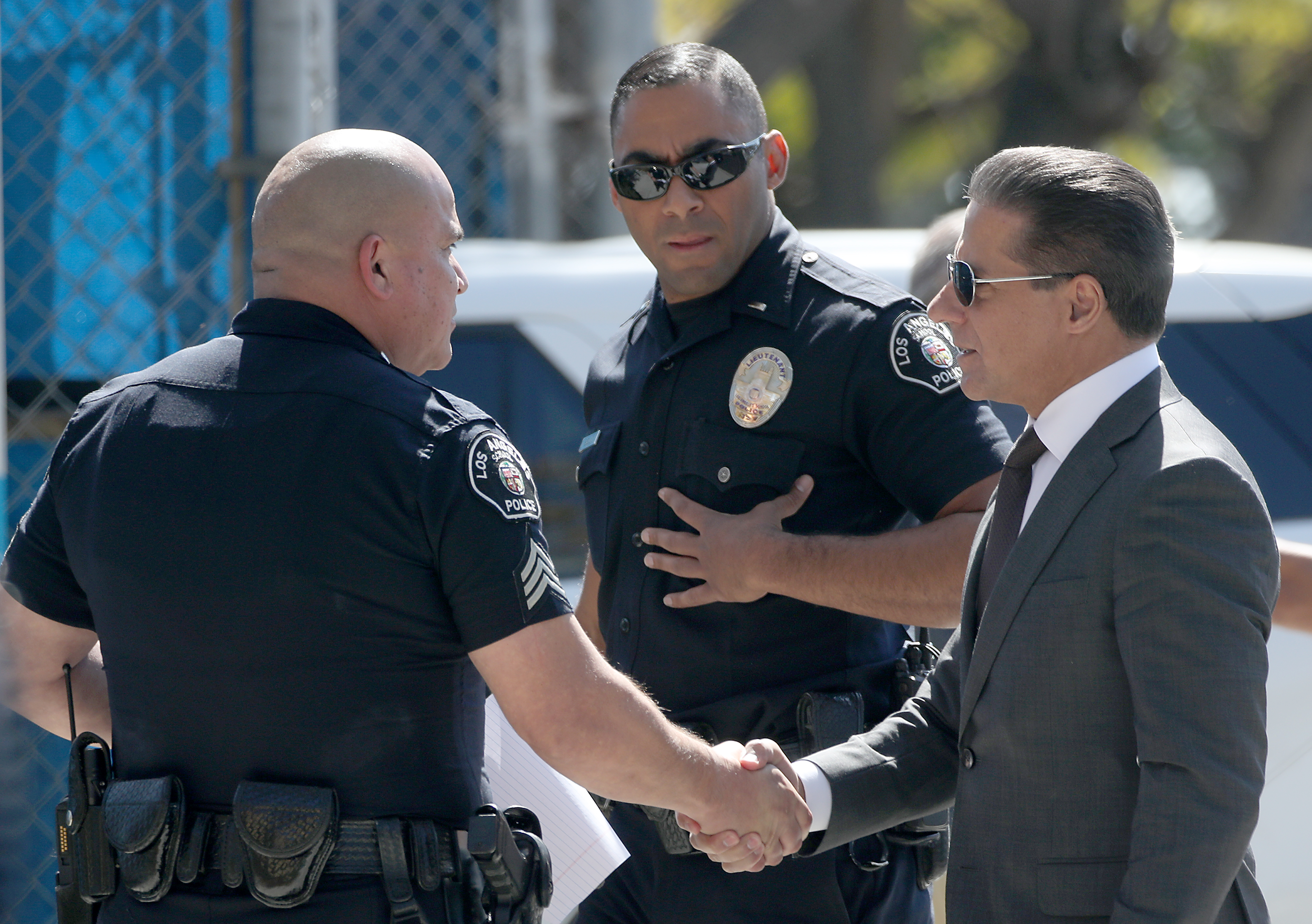 LAUSD police deployment to 20 schools collapses after one day amid opposition, confusion - Vimarsana News