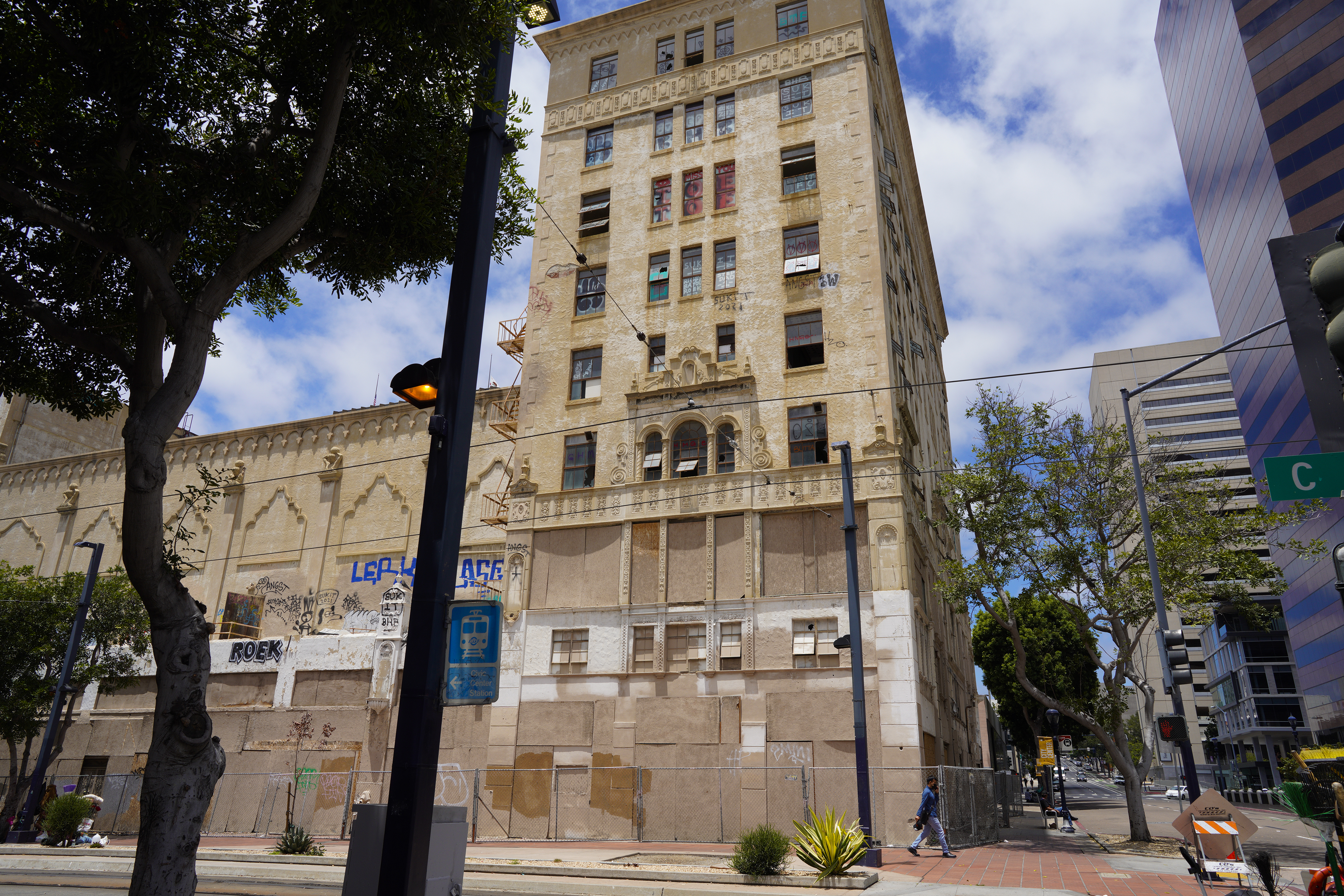 San Diego will investigate California Theatre owner as it seeks building's demolition