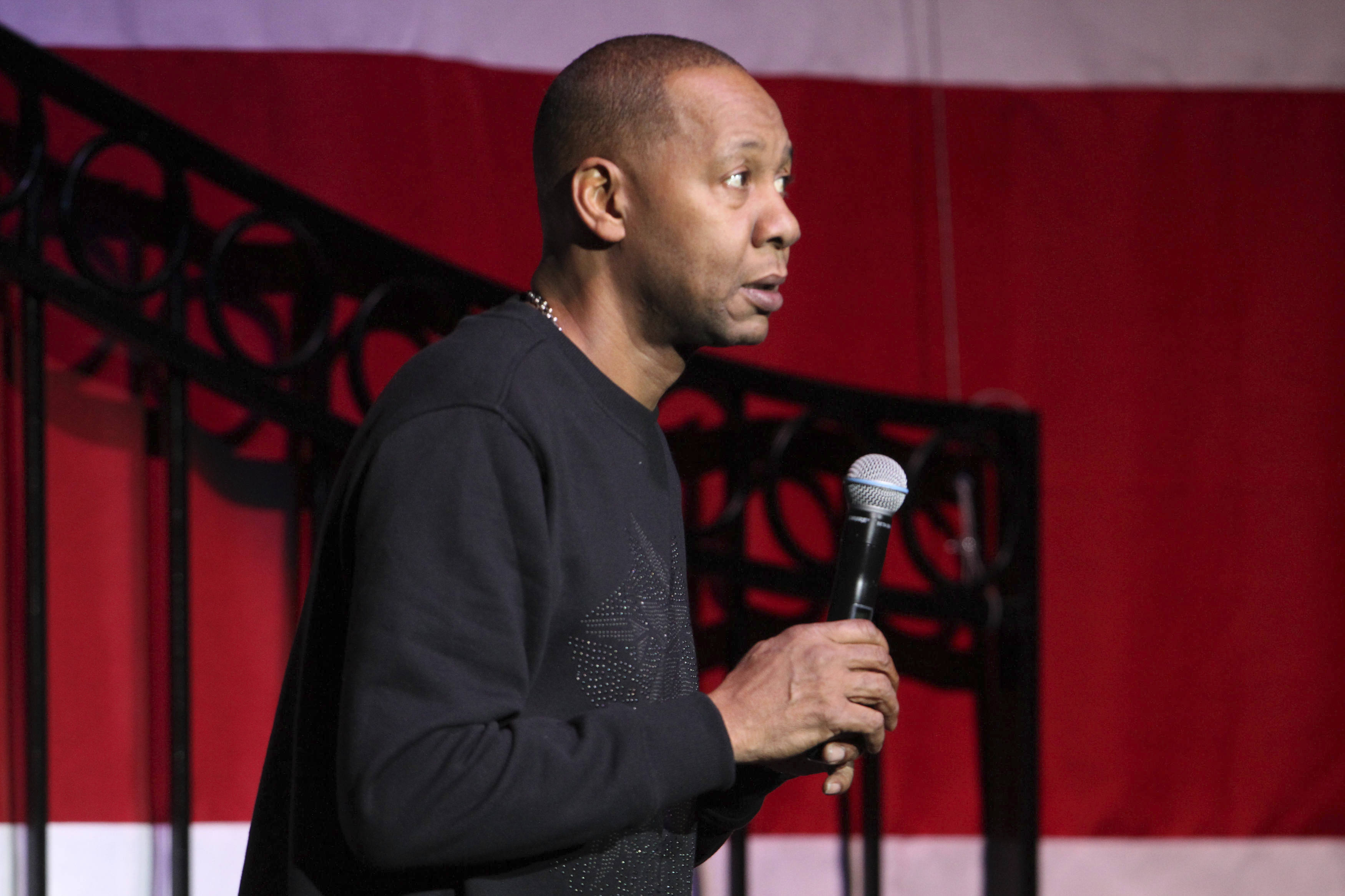 Mark Curry goes live on Instagram during profiling incident - Vimarsana News
