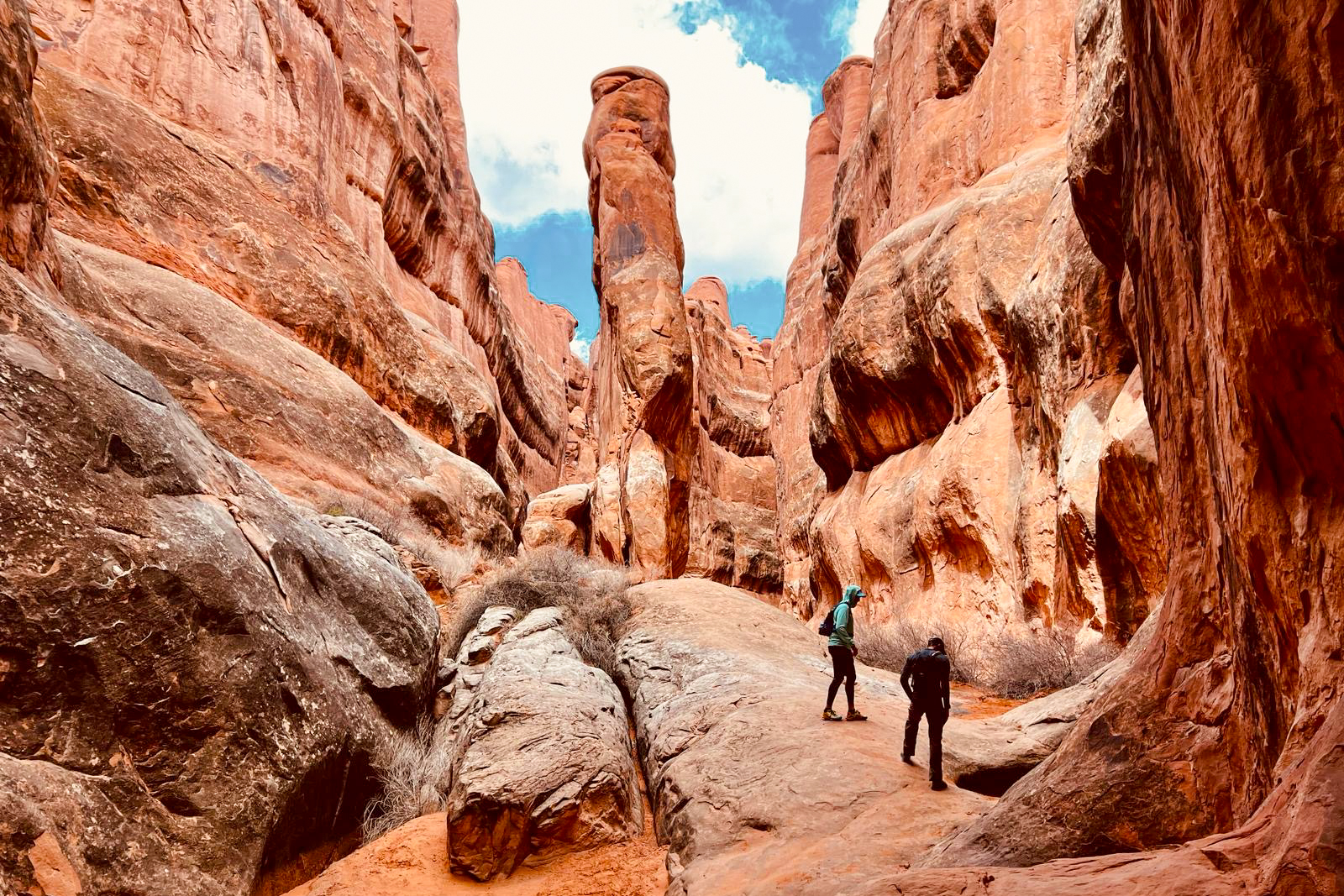 A guide to hiking Utah's Fiery Furnace in Arches National Park - Vimarsana News