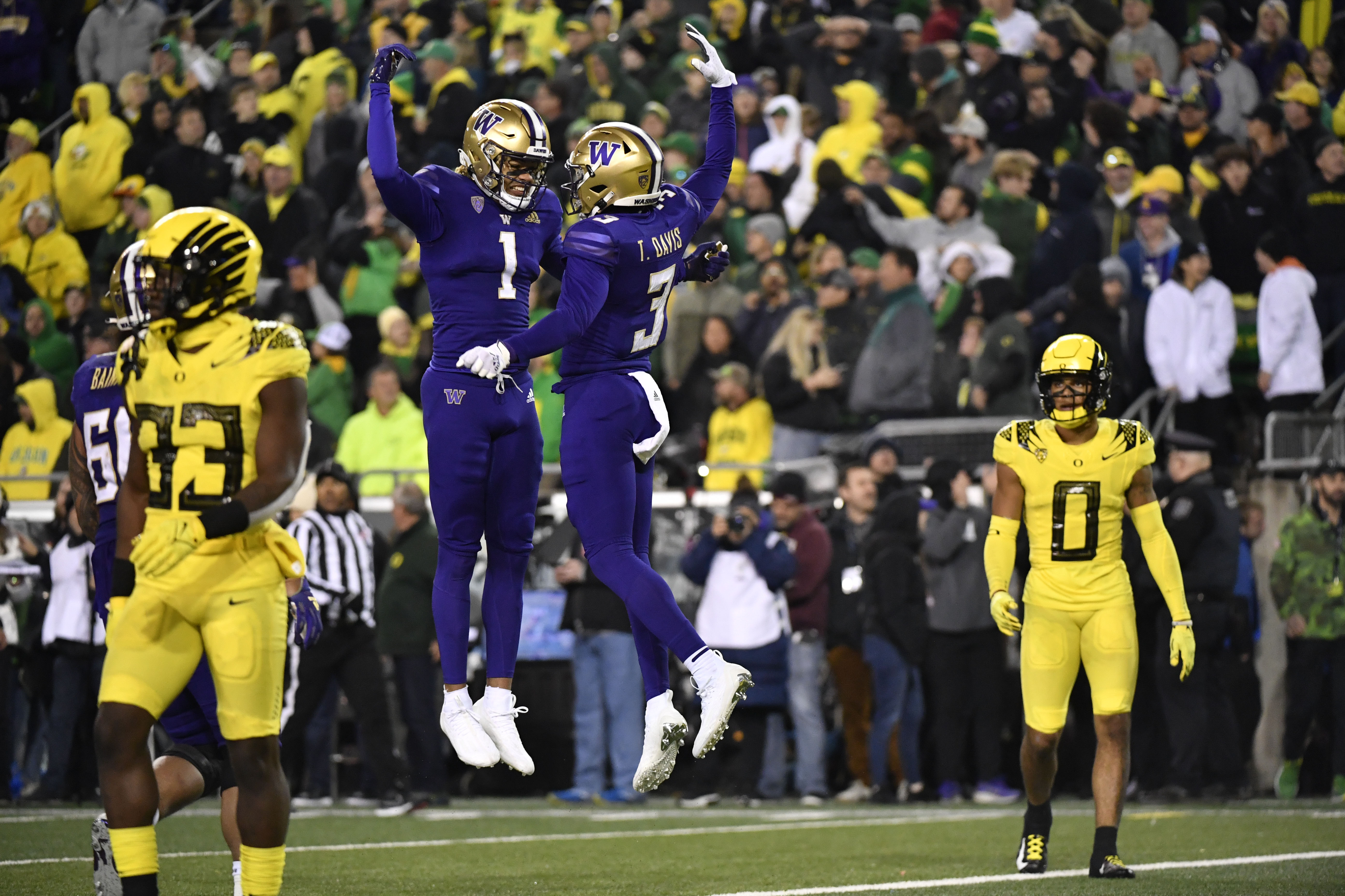 College football: No. 25 Washington rallies past No. 6 Oregon - Vimarsana News