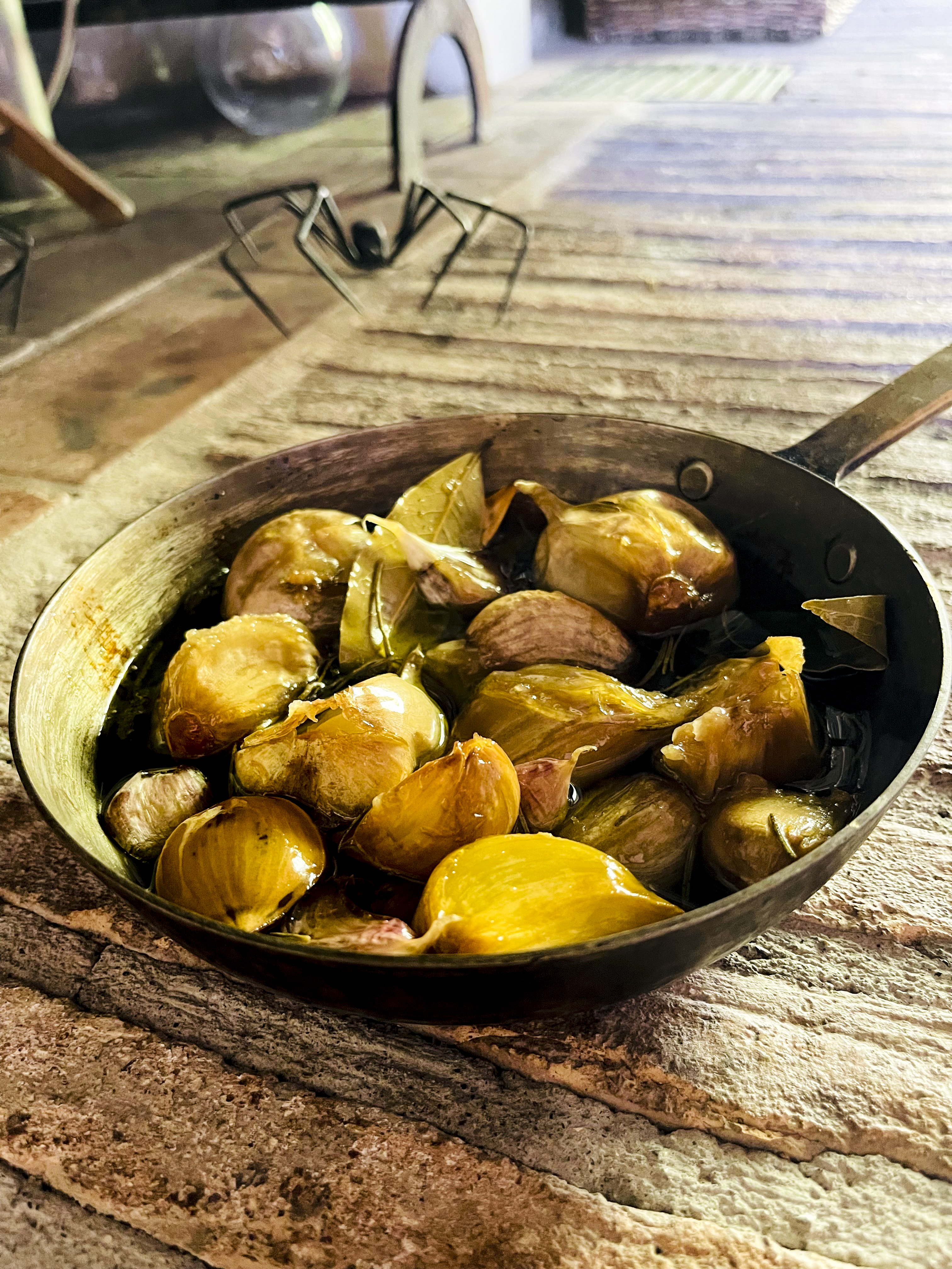This garlic confit un-recipe will change your cooking game - Vimarsana News