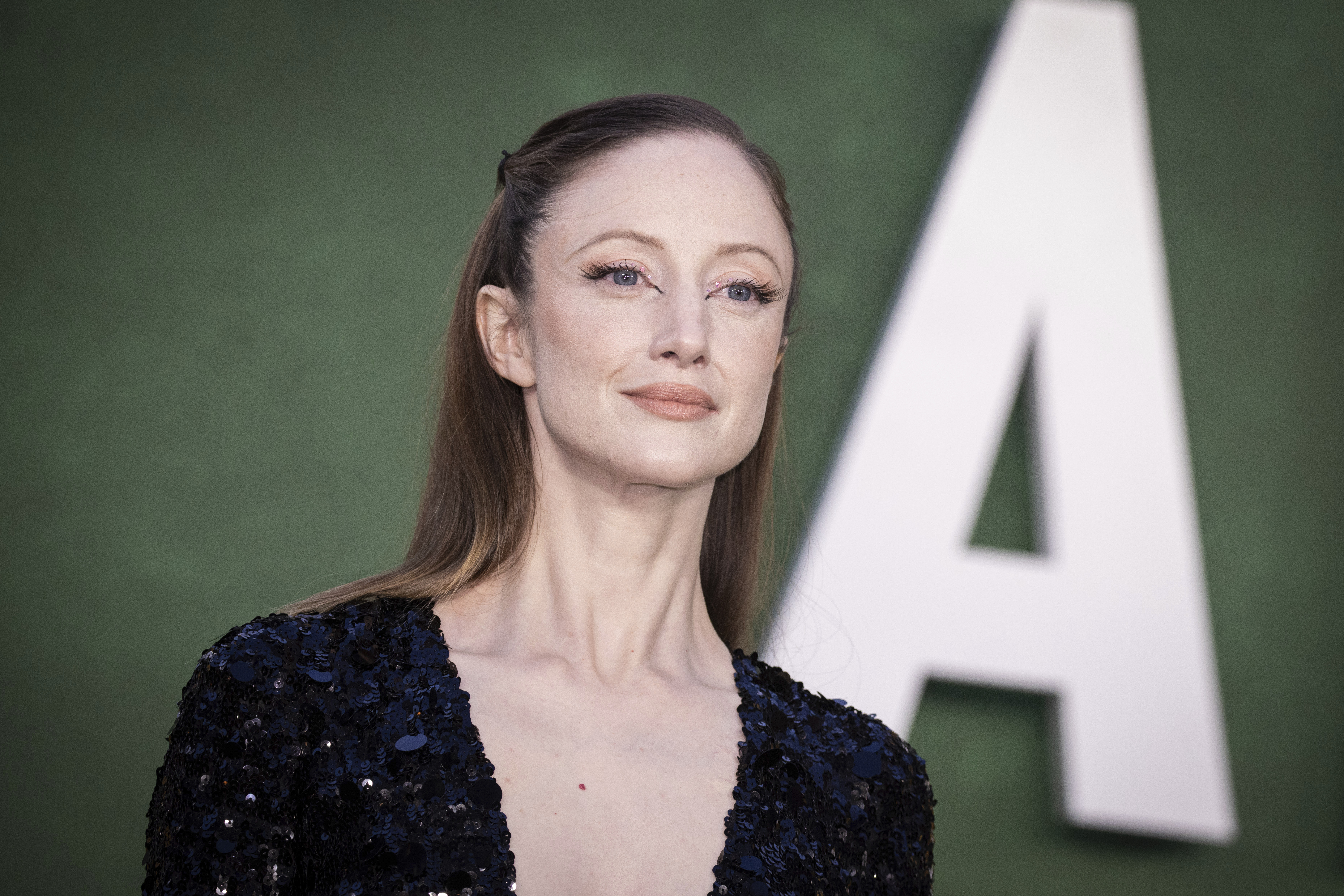 How Andrea Riseborough pulled off that shocking Oscar nomination - Vimarsana News