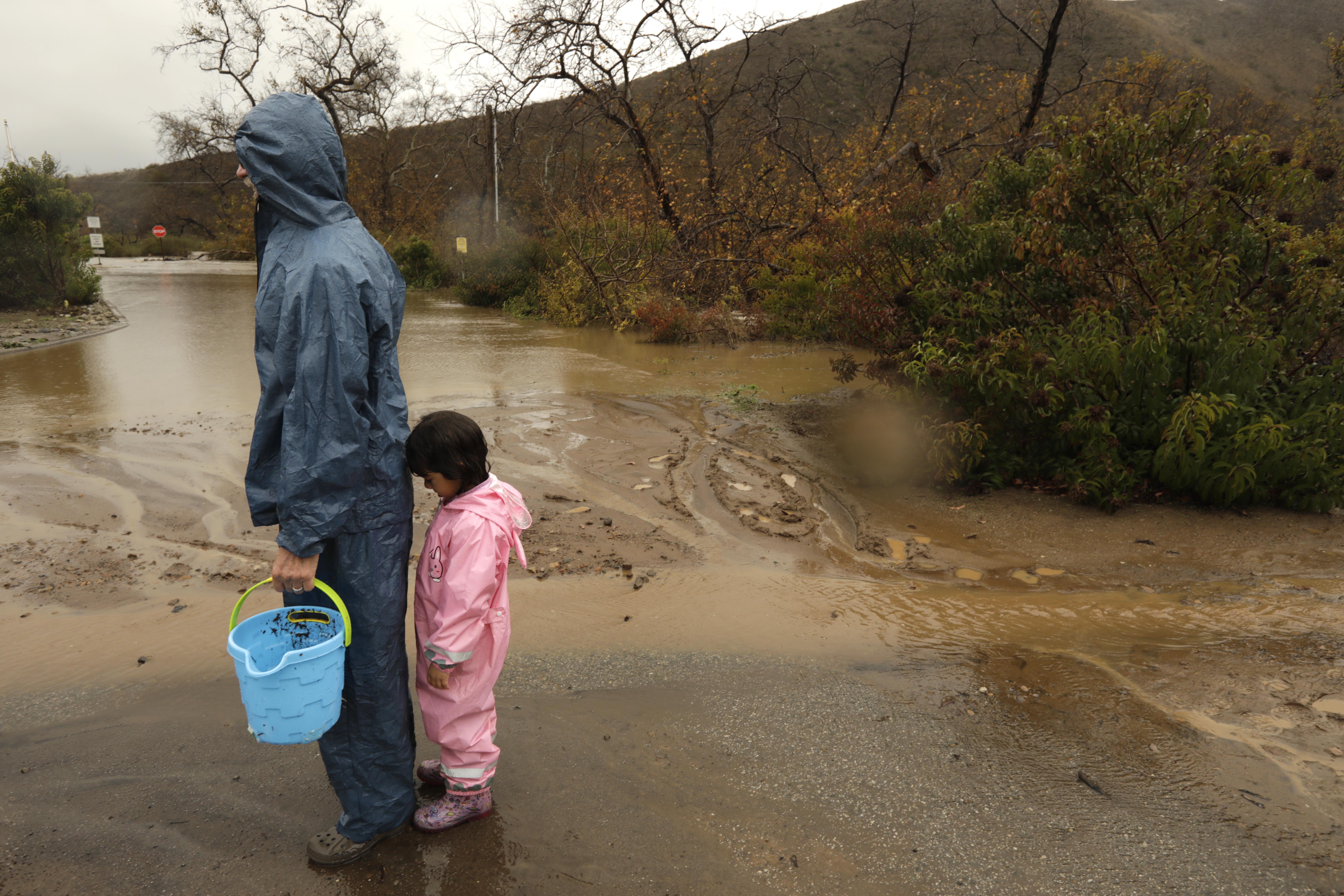 California's very dry year ends with some chaos, some relief in heavy rain and snow - Vimarsana News