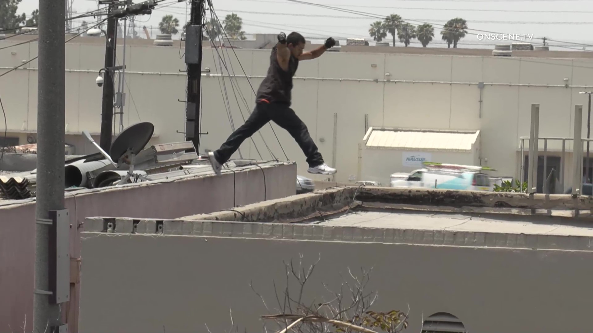 Robbery suspect arrested after hours-long rooftop standoff in National City - Vimarsana News