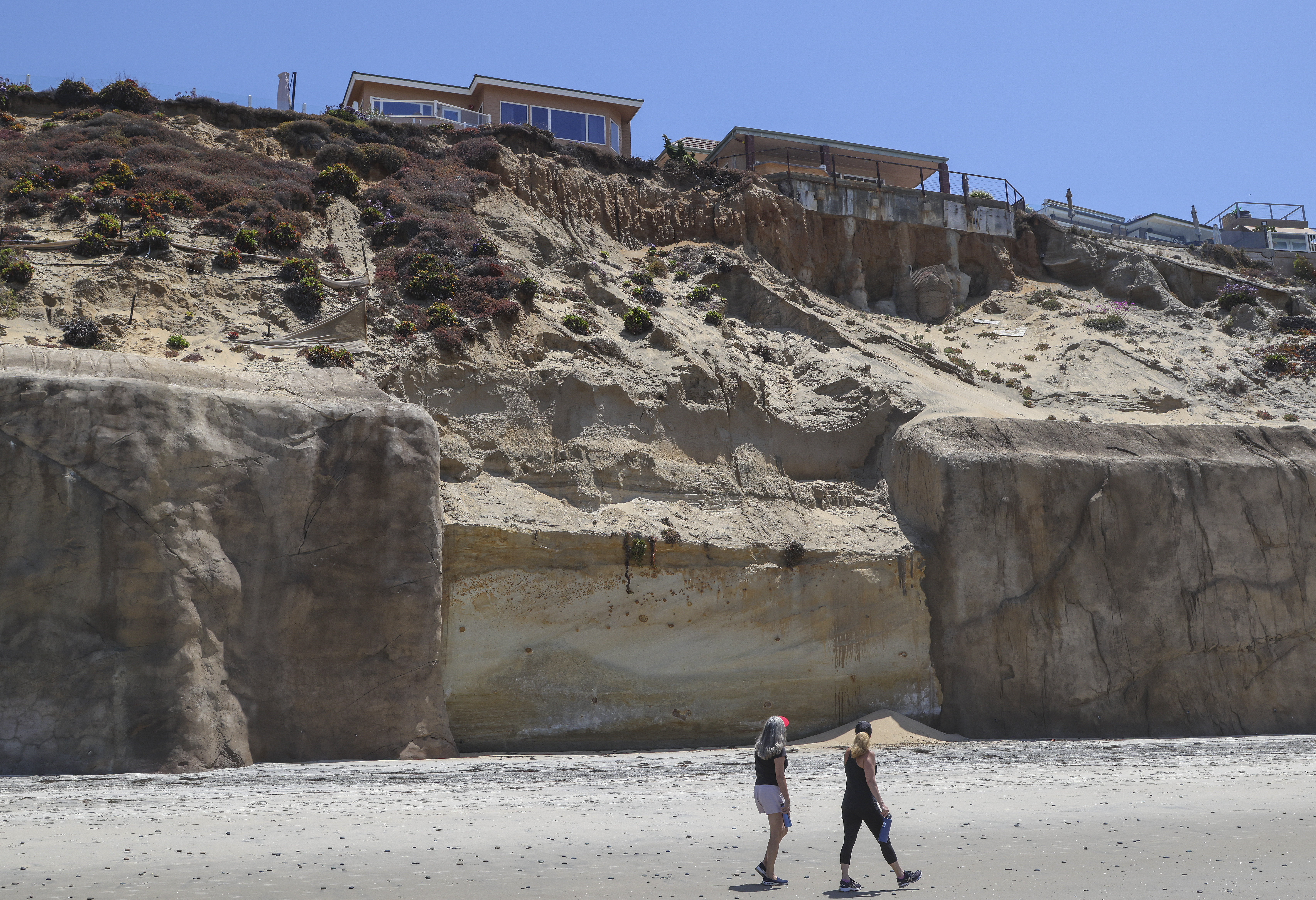A weak spot in Solana Beach's seaside armor - Vimarsana News