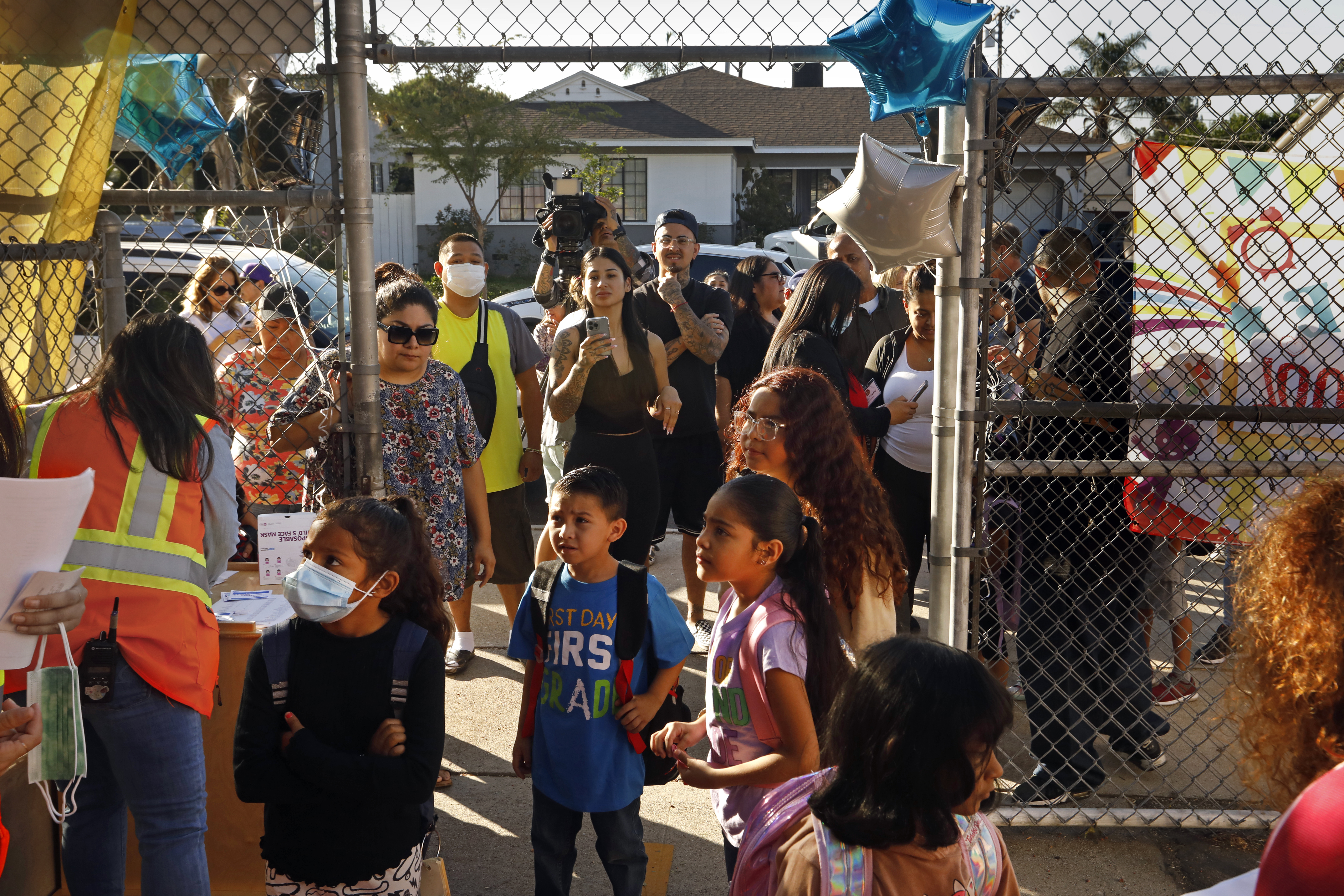 Los Angeles faces critical back to school challenges - Vimarsana News