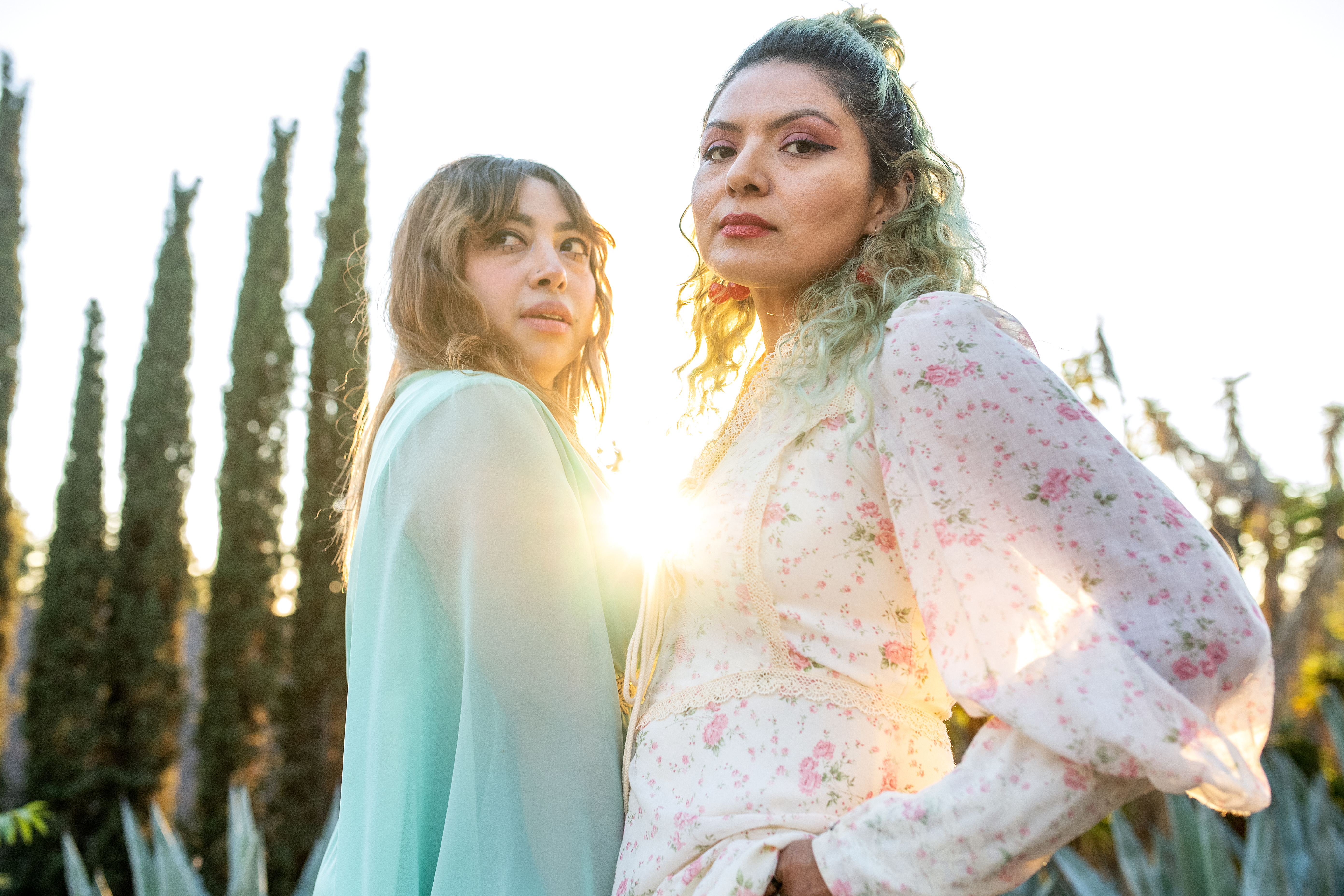 L.A. fashion duo shares tips on styling vintage clothes - Vimarsana News