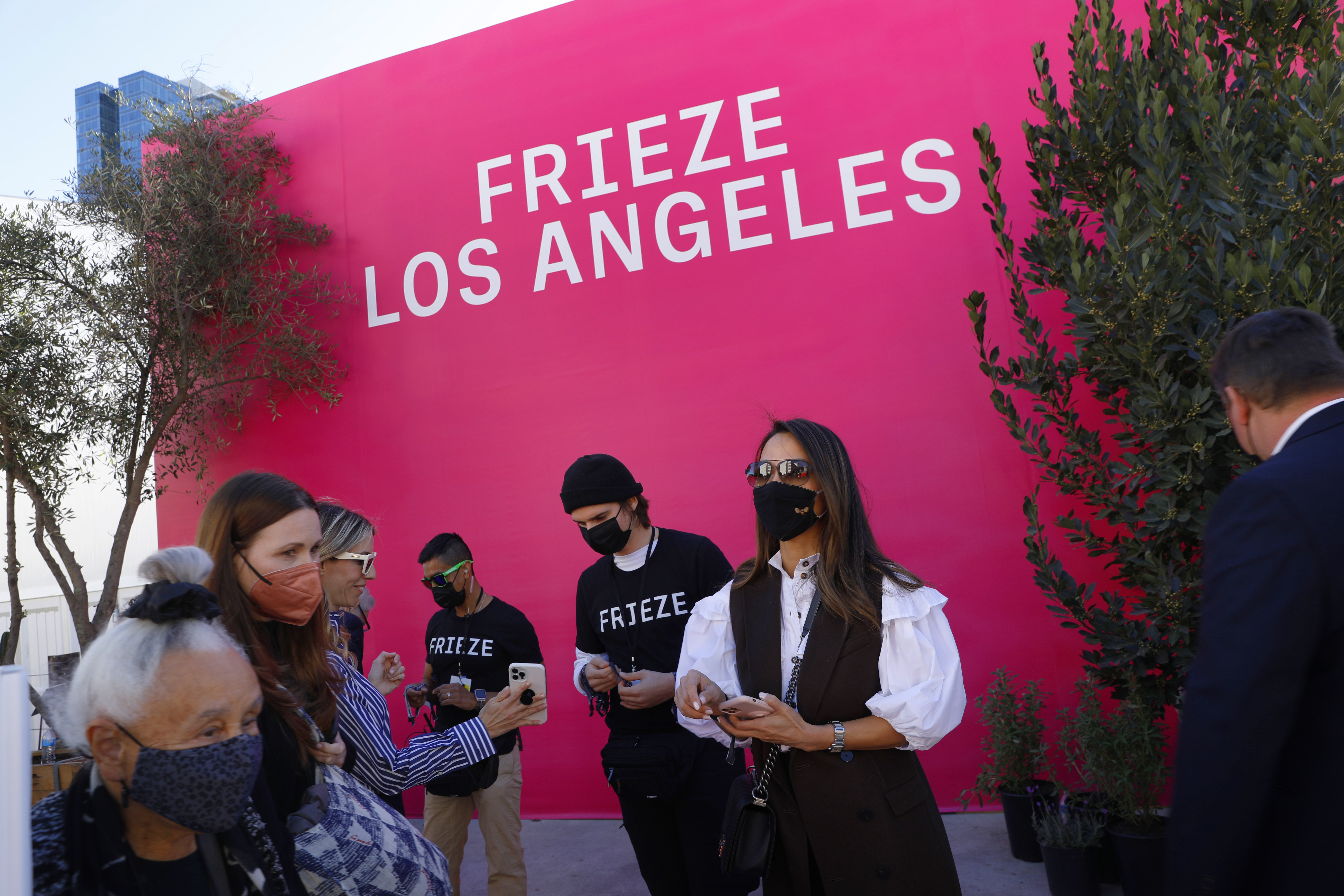 Frieze Los Angeles 2023 comes to the Santa Monica Airport - Vimarsana News