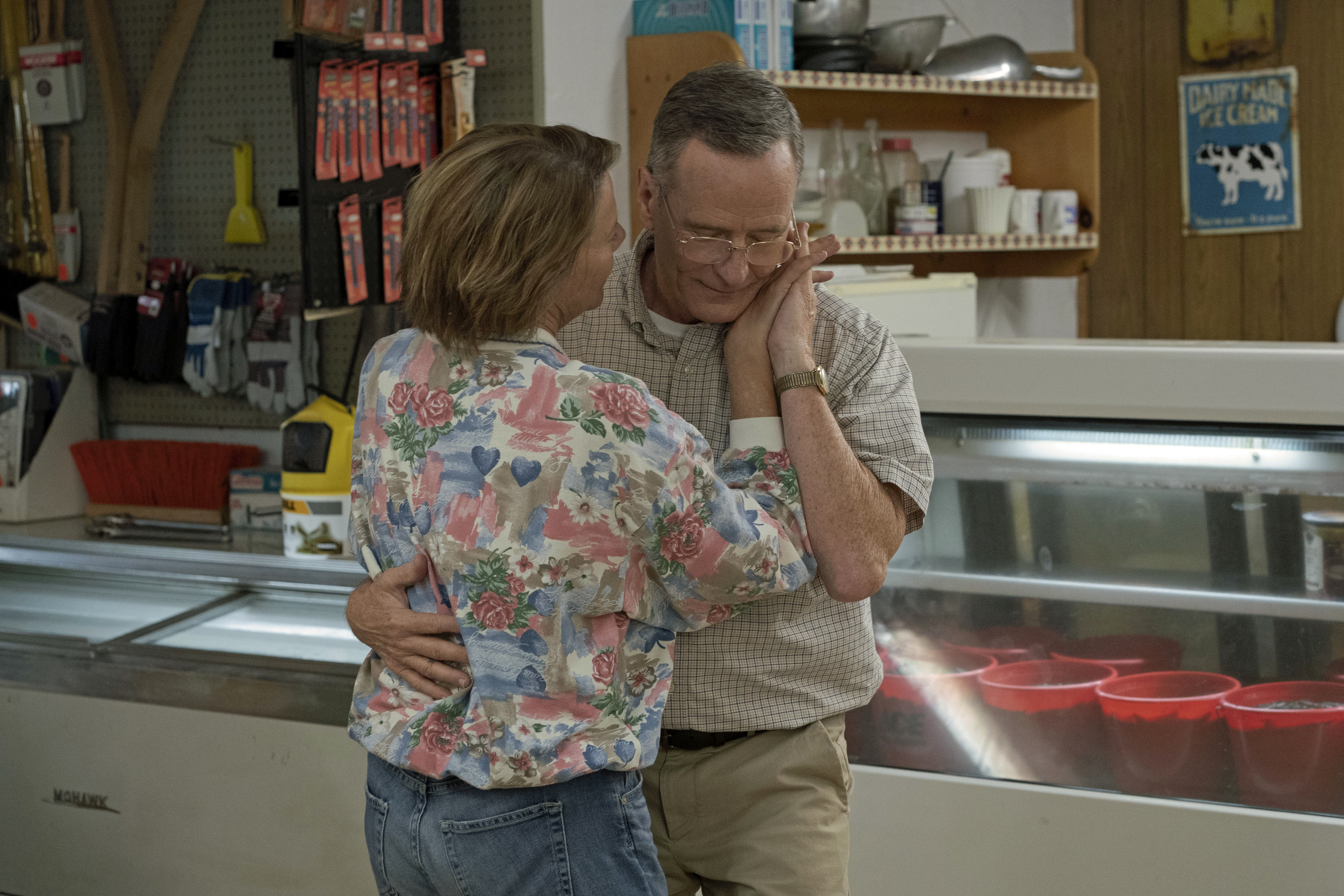'Jerry & Marge Go Large' review: Cranston, Bening find a winner - Vimarsana News