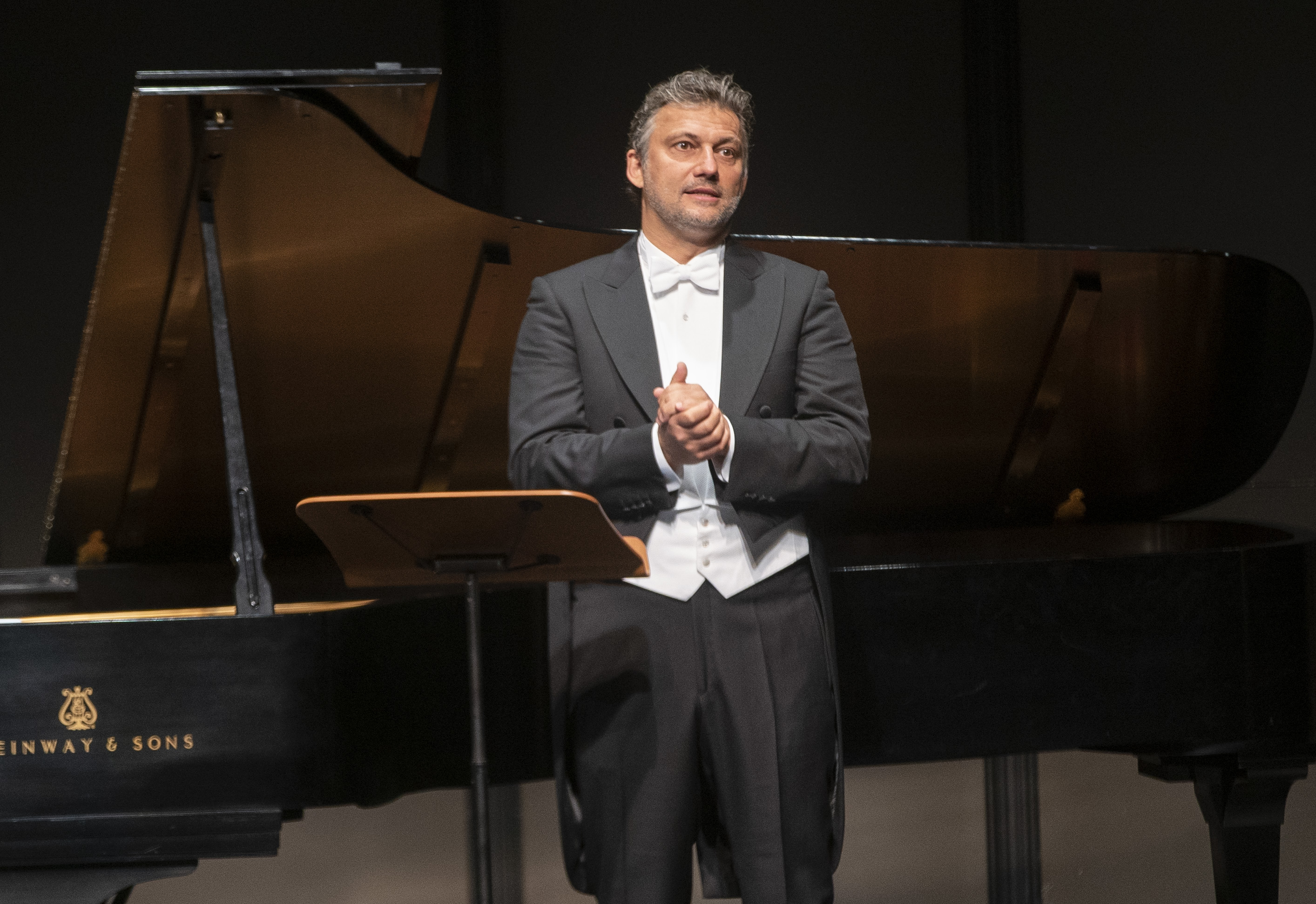 Review: After cancellations in Europe, tenor Jonas Kaufmann brings his 'poison' to the Broad Stage - Vimarsana News