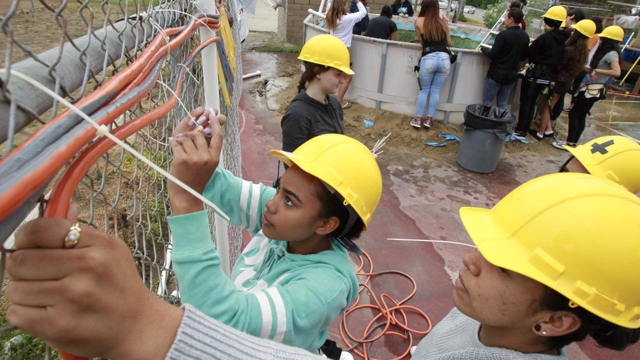 All-girl construction class builds pride, plumbing skills - Vimarsana News