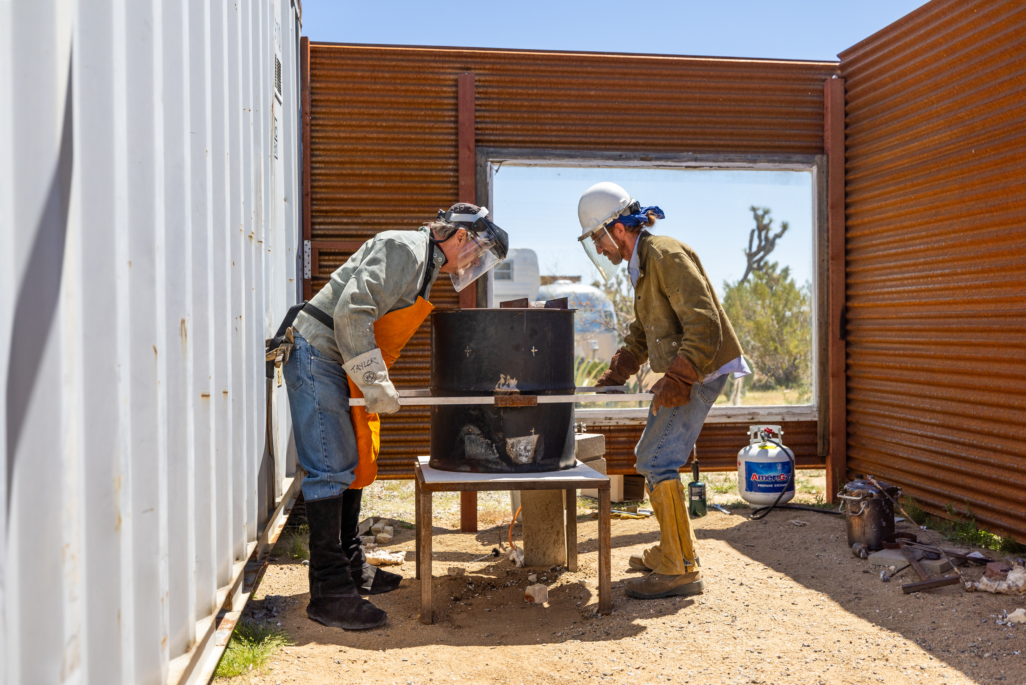 Yucca Valley Material Lab draw artists from L.A. to the desert - Vimarsana News