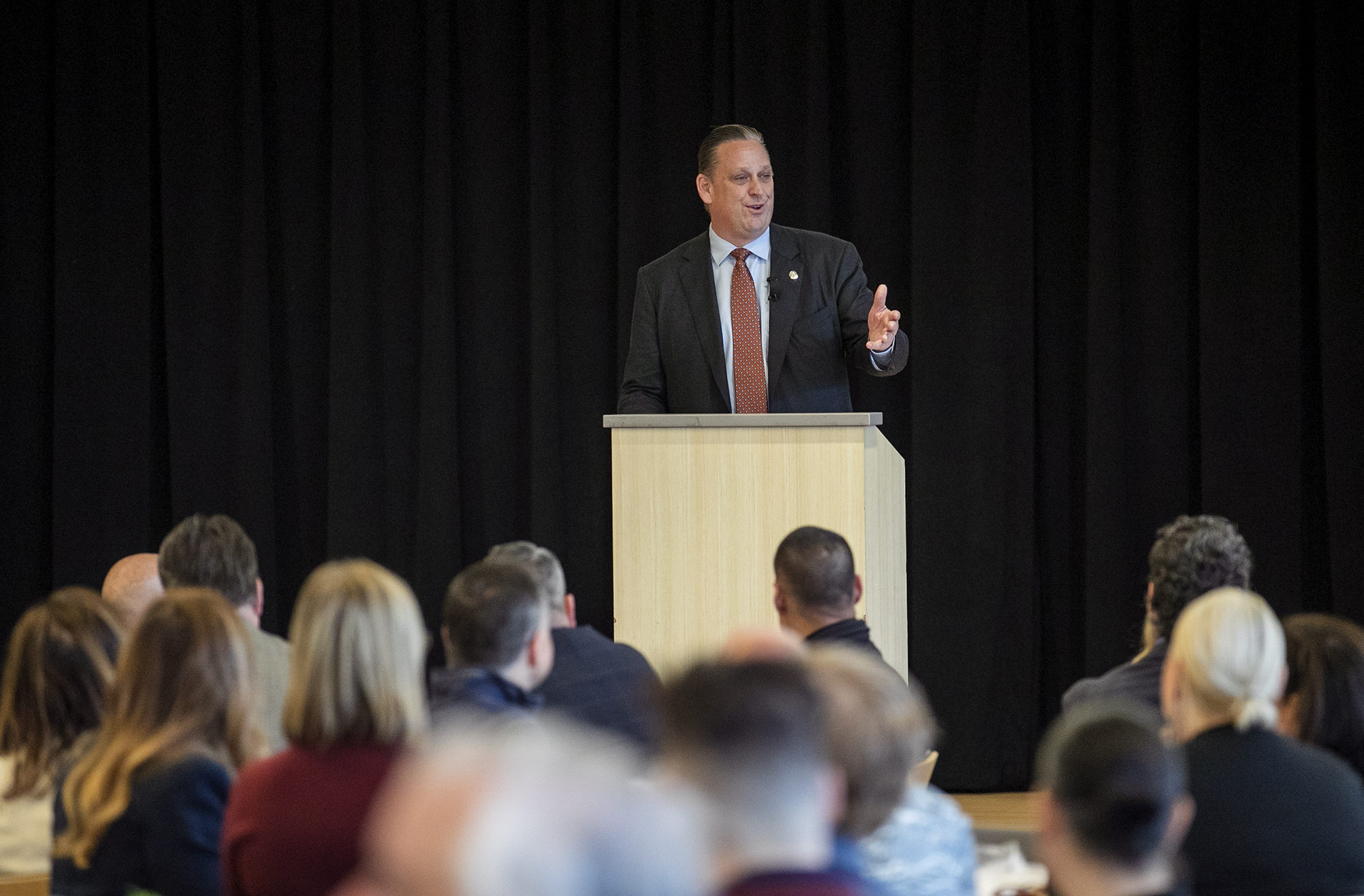 Tony Strickland speaks at mayor's breakfast in Huntington Beach - Vimarsana News