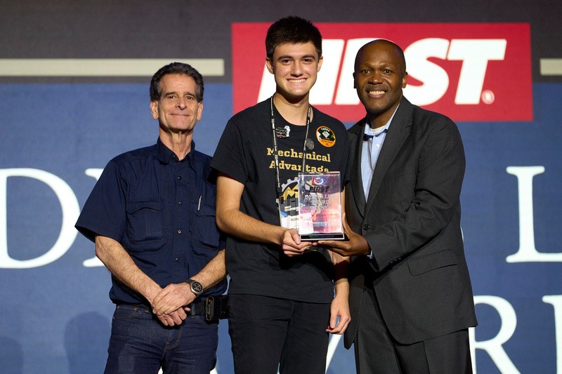 Poway High student chosen from thousands as a leader in robotics - Vimarsana News