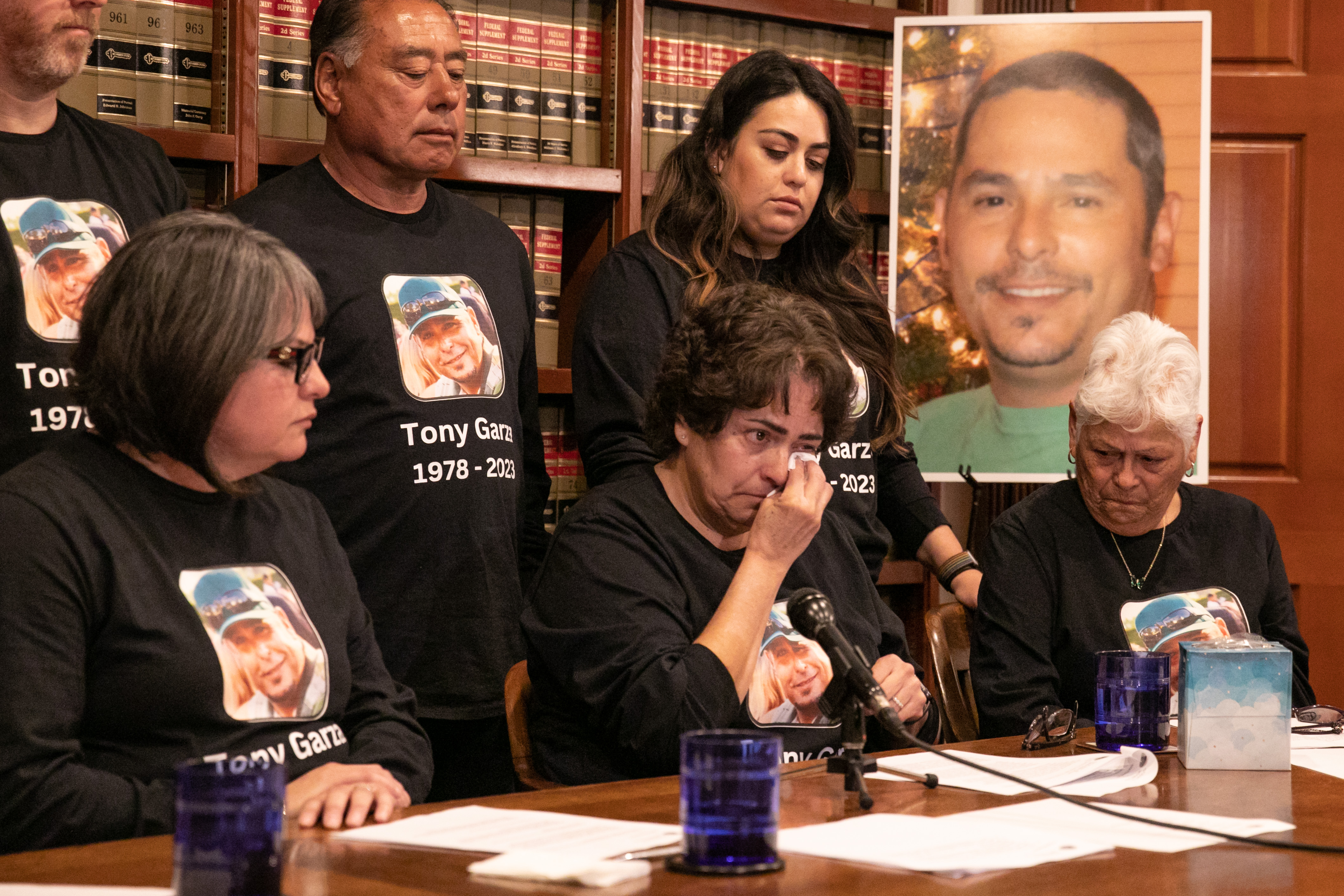 Family of man fatally shot by deputies files $20-million legal claim - Vimarsana News