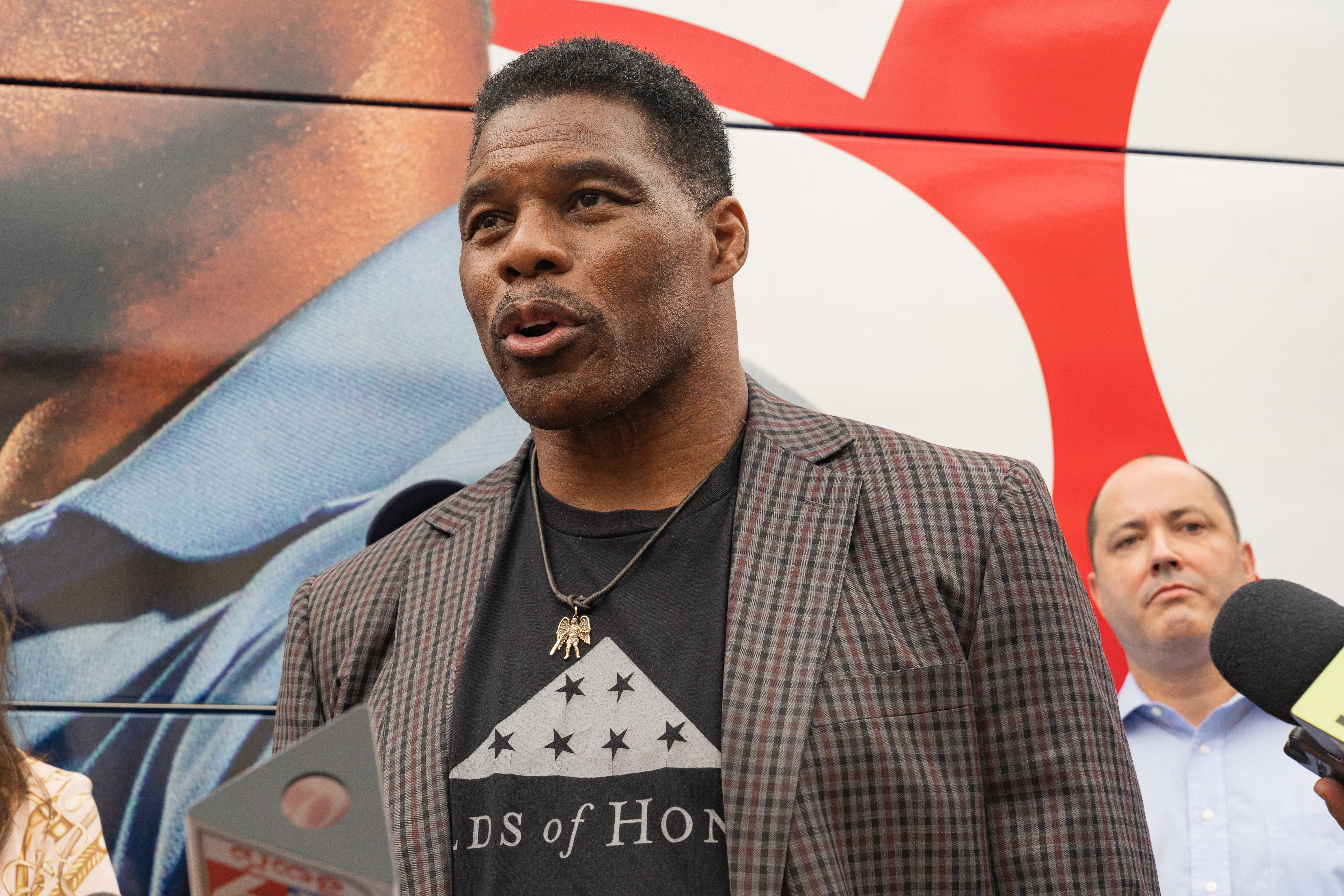 Herschel Walker, Warnock in runoff for Georgia Senate seat - Vimarsana News