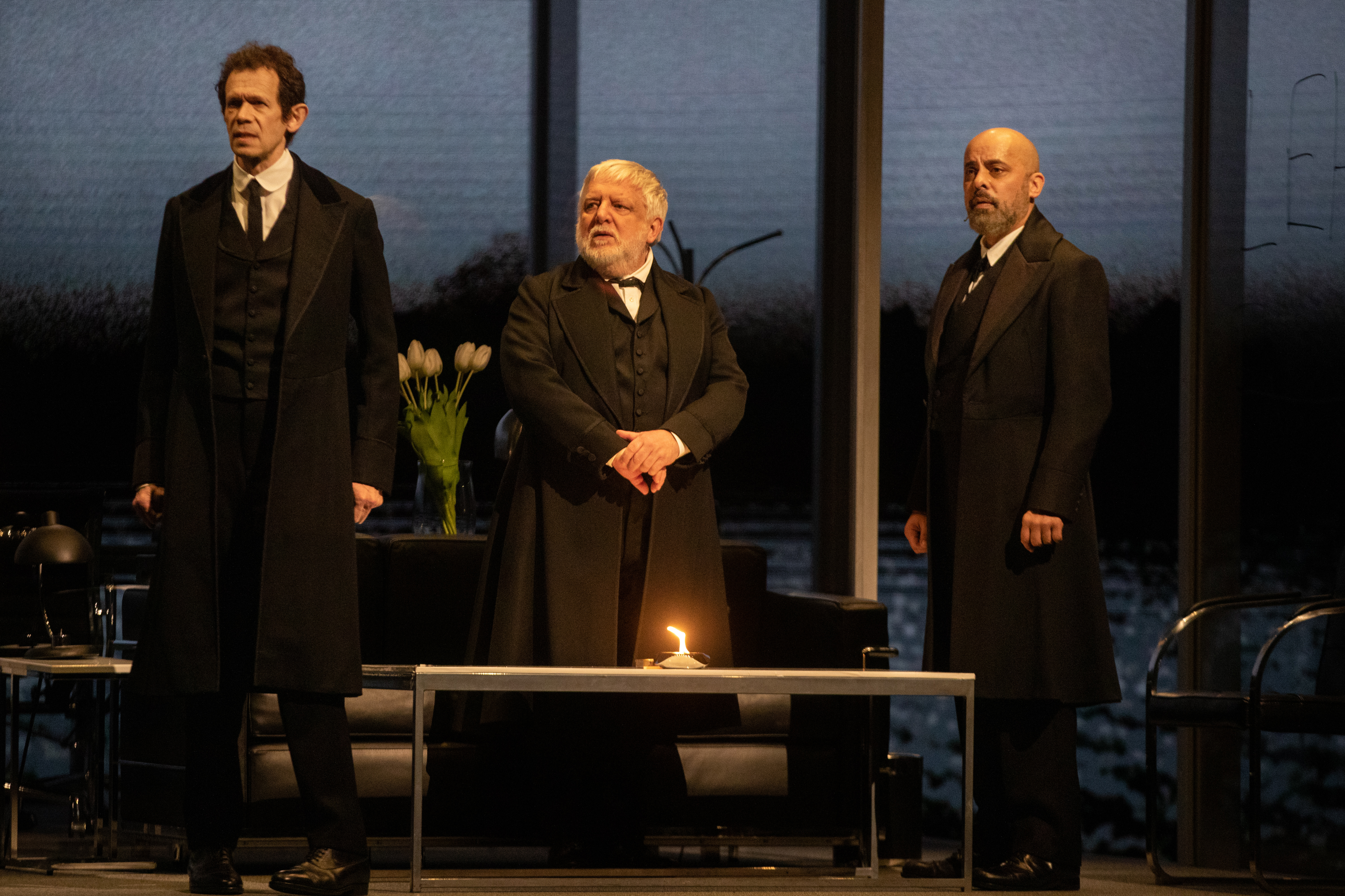 'Lehman Trilogy' critiques and romanticizes American capitalism - Vimarsana News