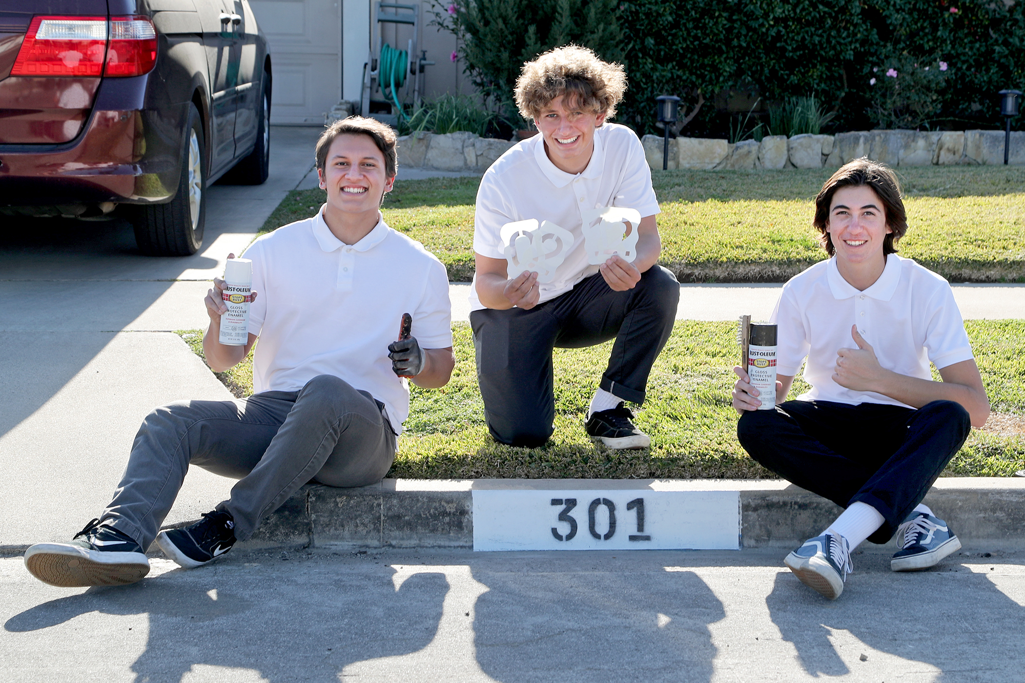 Pandemic changes lead Newport Harbor teens to create CurBros curb painting business - Vimarsana News
