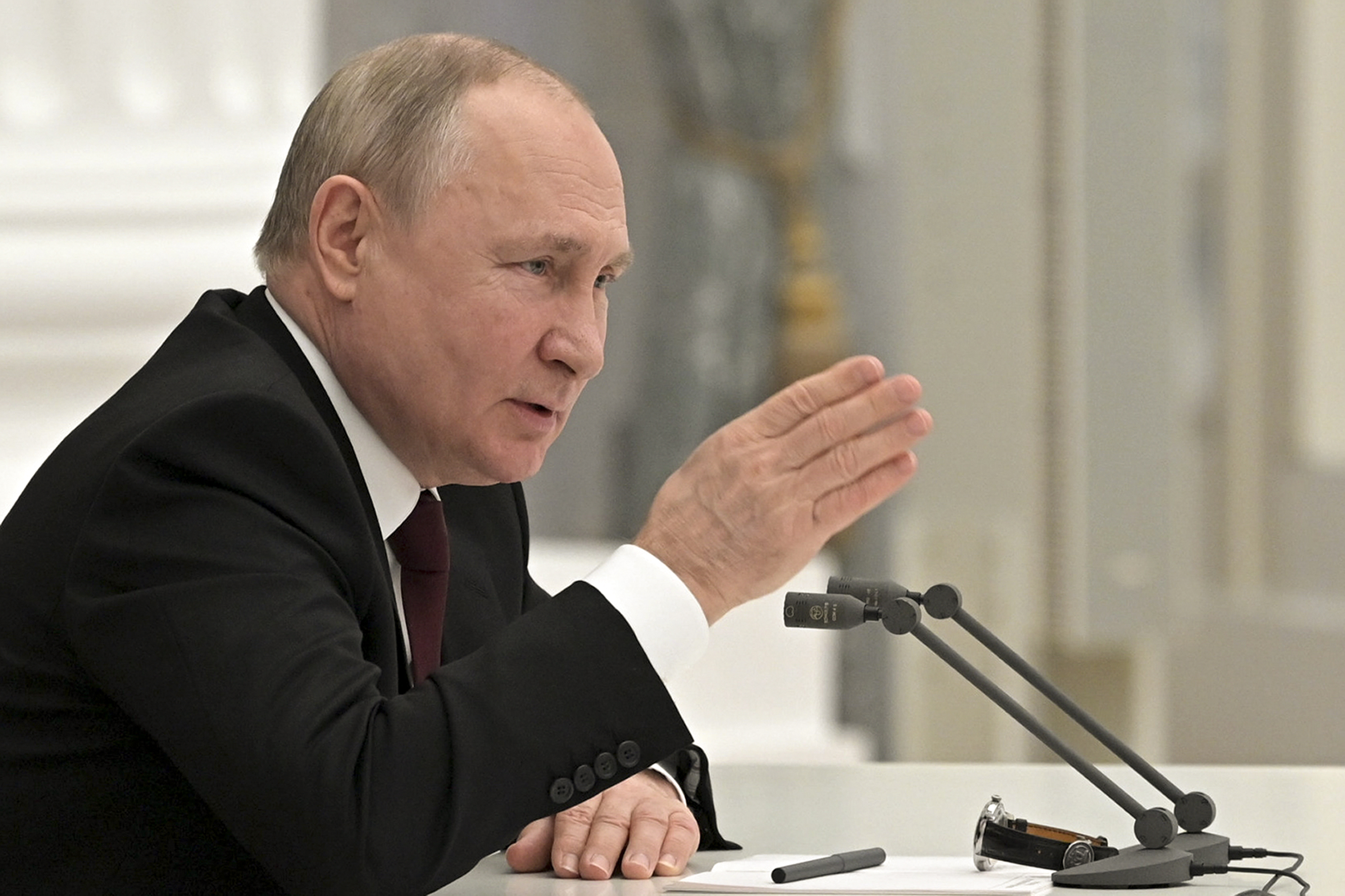 The other front in Putin's Ukraine invasion: online disinformation - Vimarsana News