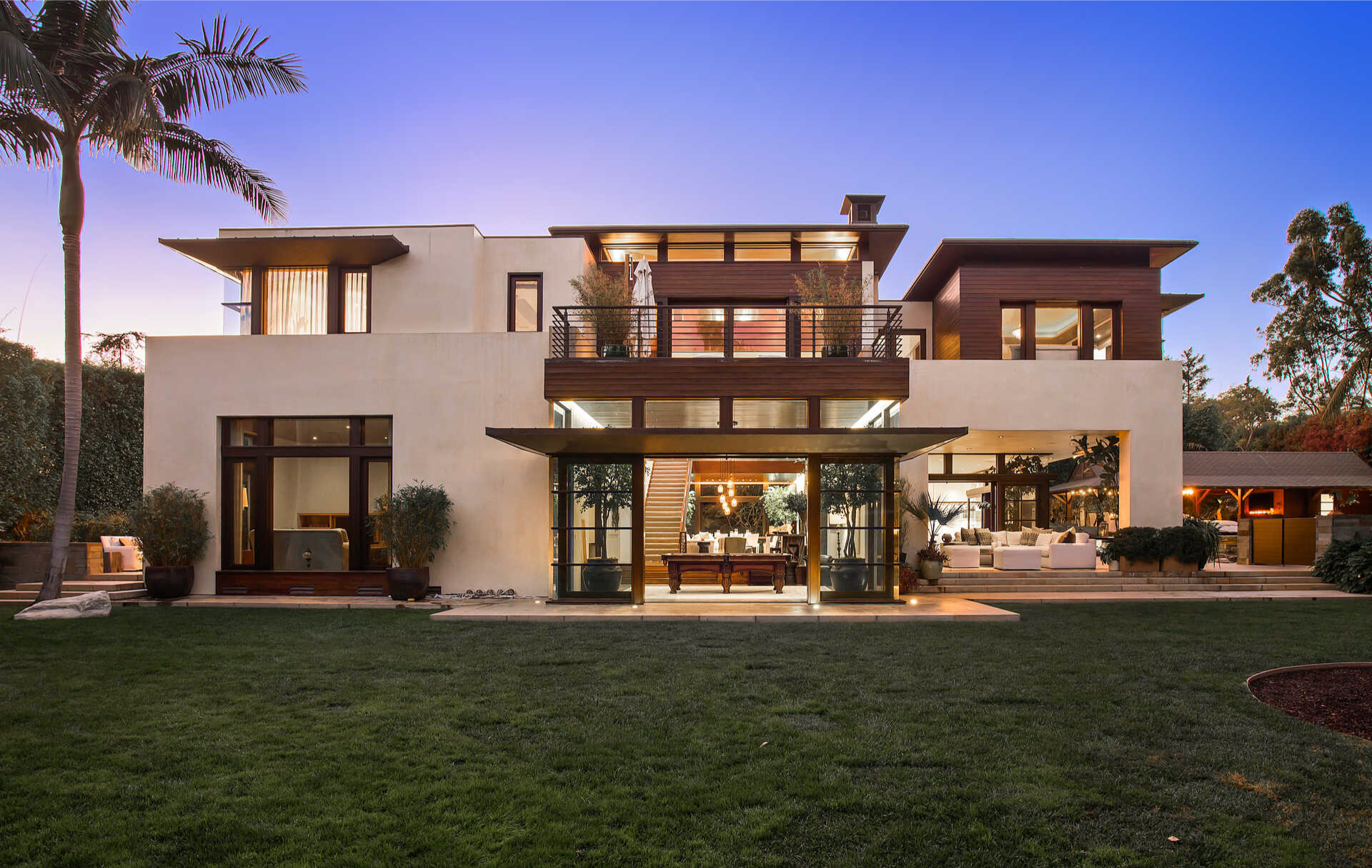 Matt Damon's Zen retreat in the Palisades lists for $21 million - Vimarsana News