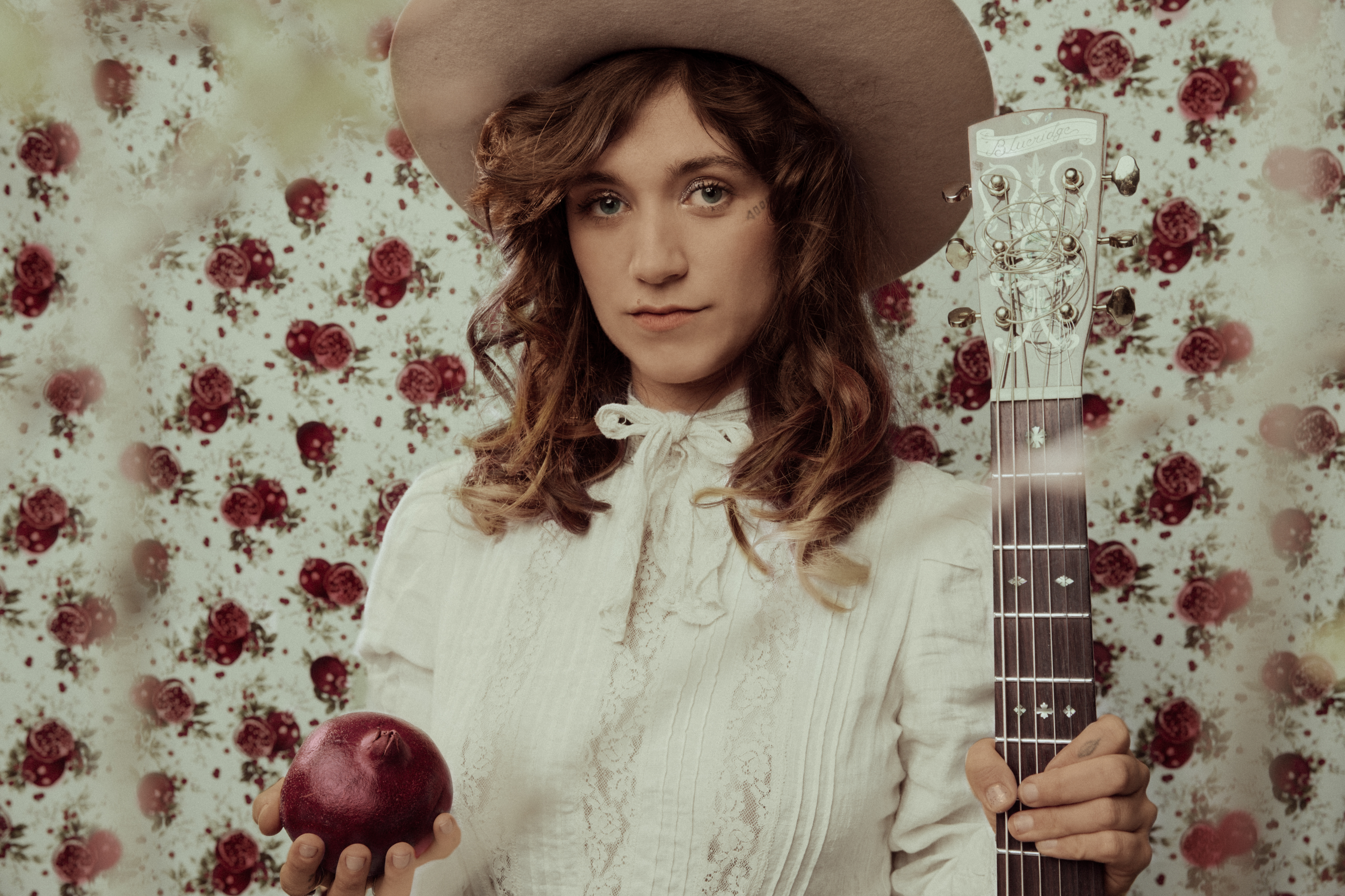 Sierra Ferrell honed her music busking on street corners and playing for fellow travelers on freight trains - Vimarsana News