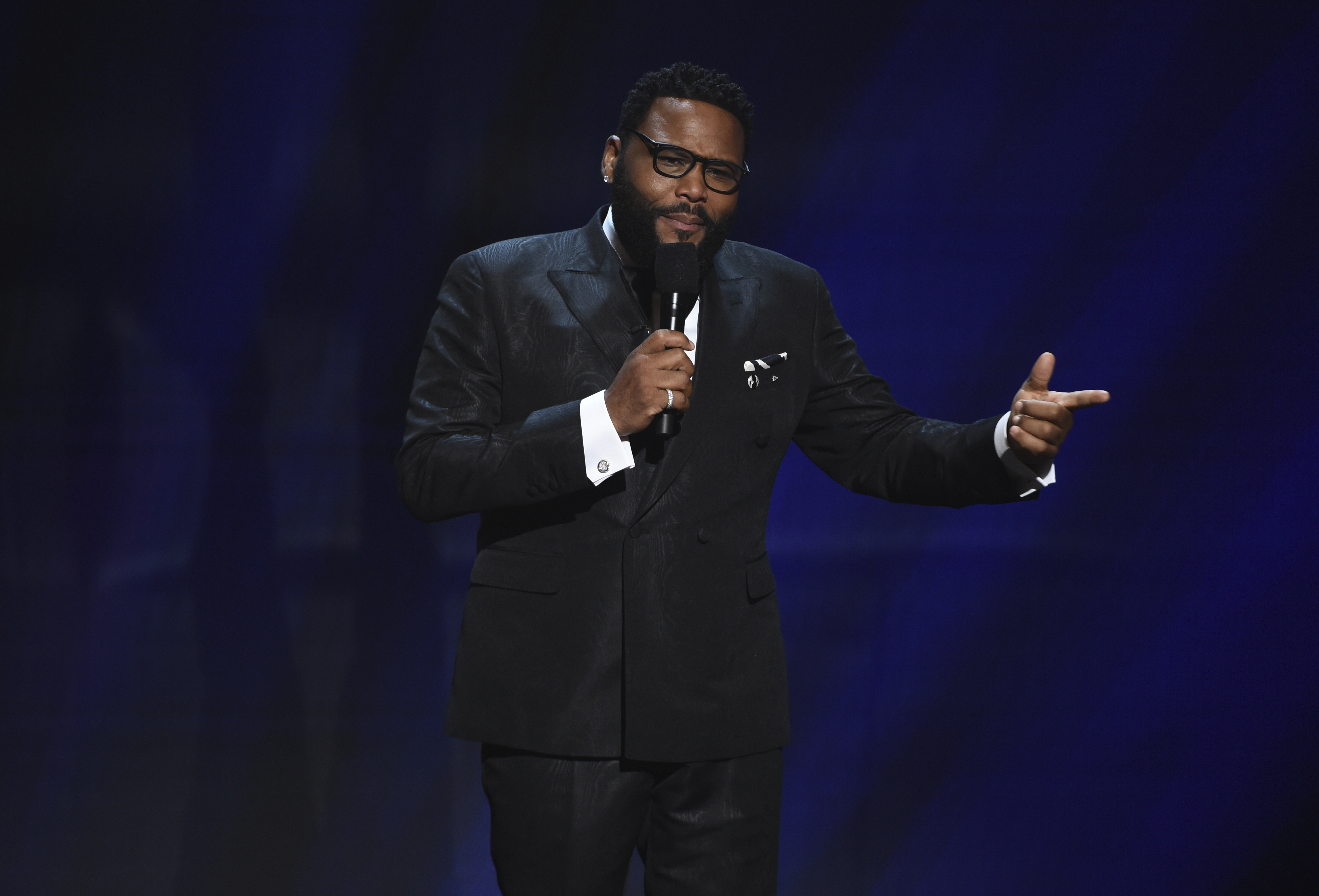 What's on TV Saturday: 'Annual NAACP Image Awards' on MTV - Vimarsana News