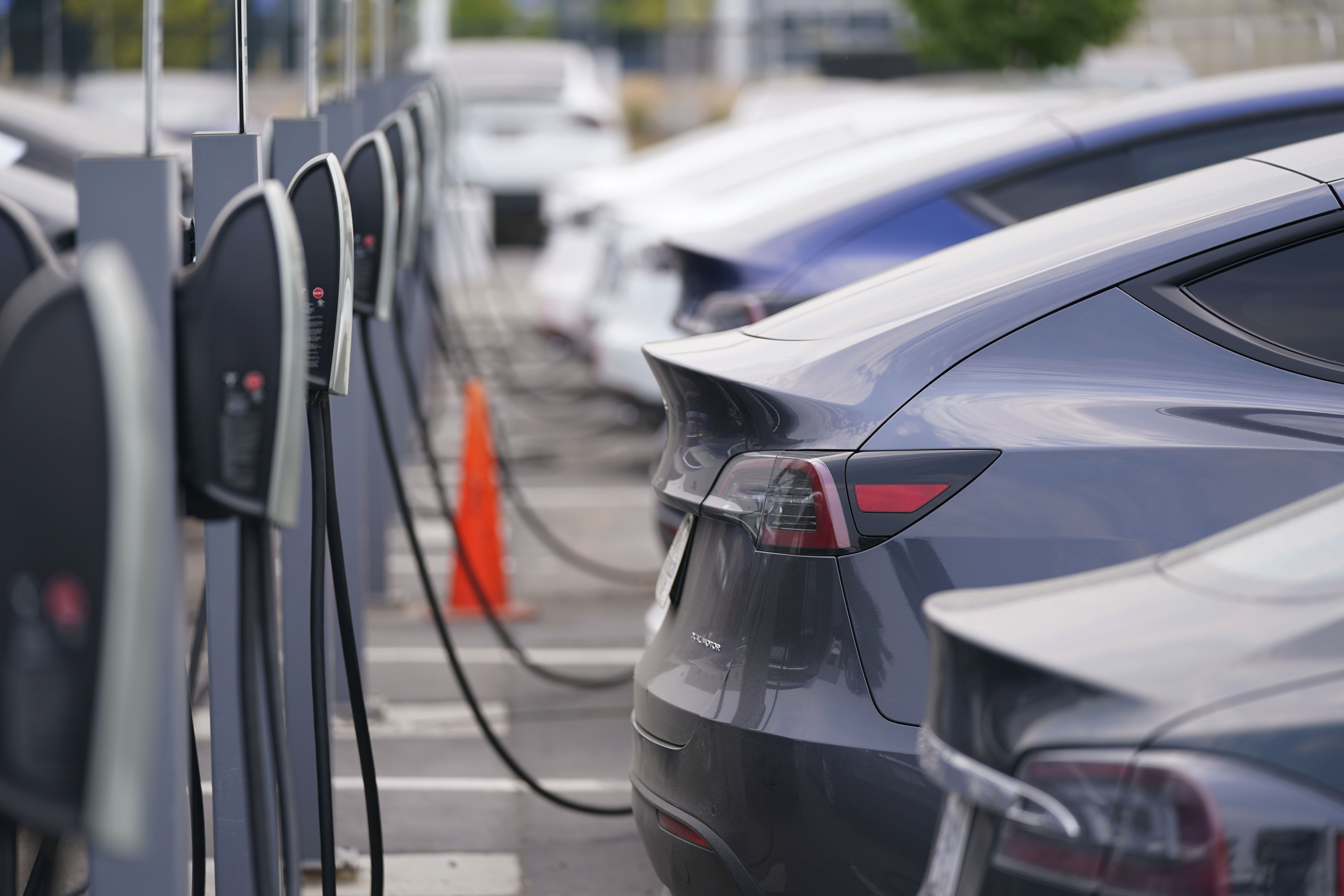 California bumps up EV incentives for low-to-moderate-income buyers - The San Diego Union-Tribune - Vimarsana News