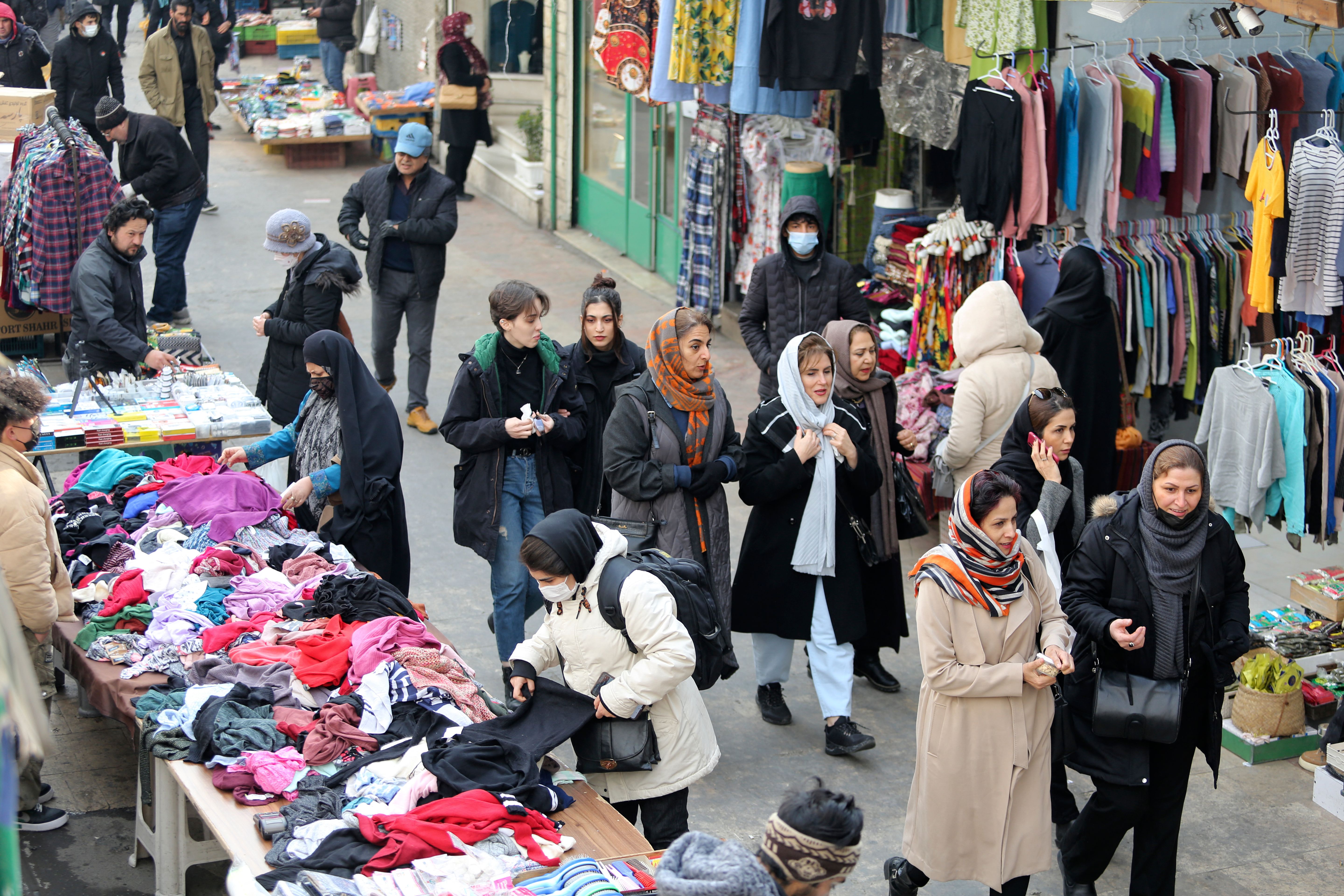 Iranians tighten belts as economy tanks, protests continue - Vimarsana News